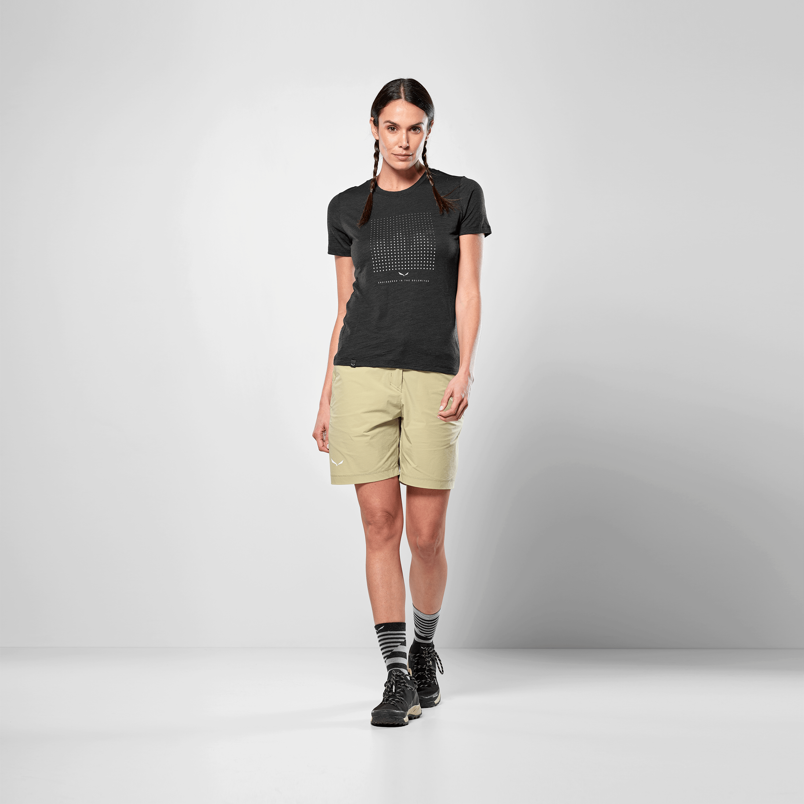 Eagle Dotted Mountain Trainer Merino Maglietta Donna on_body image