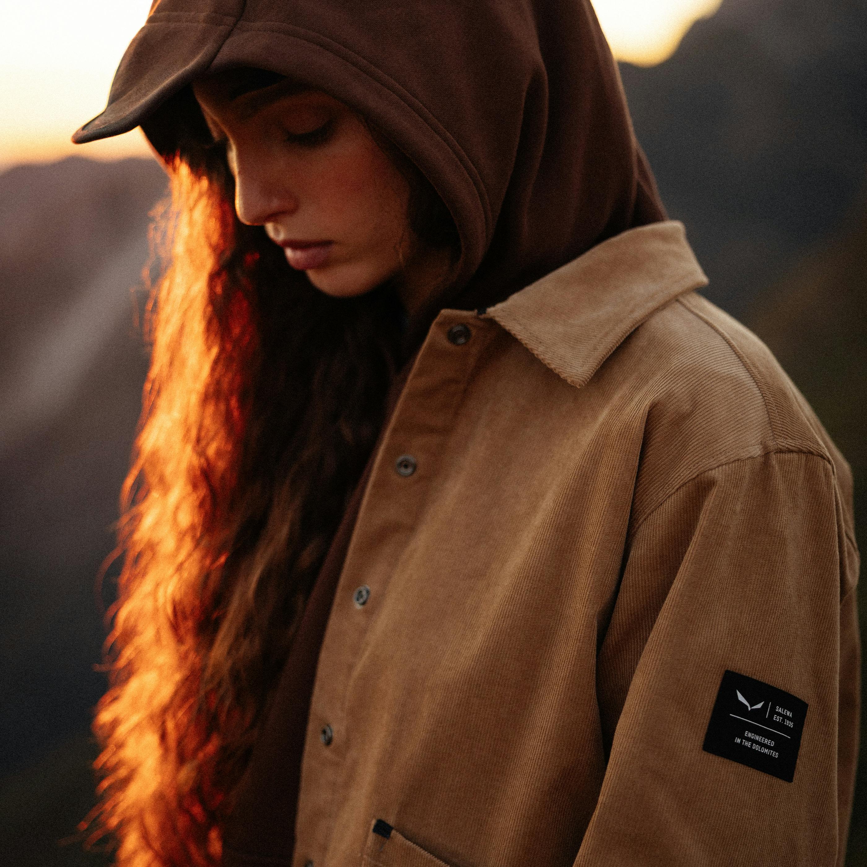 Fanes Cord Overshirt Woman action_shot image