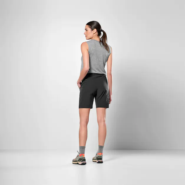 Puez 4 Pantaloncini Donna on_body image