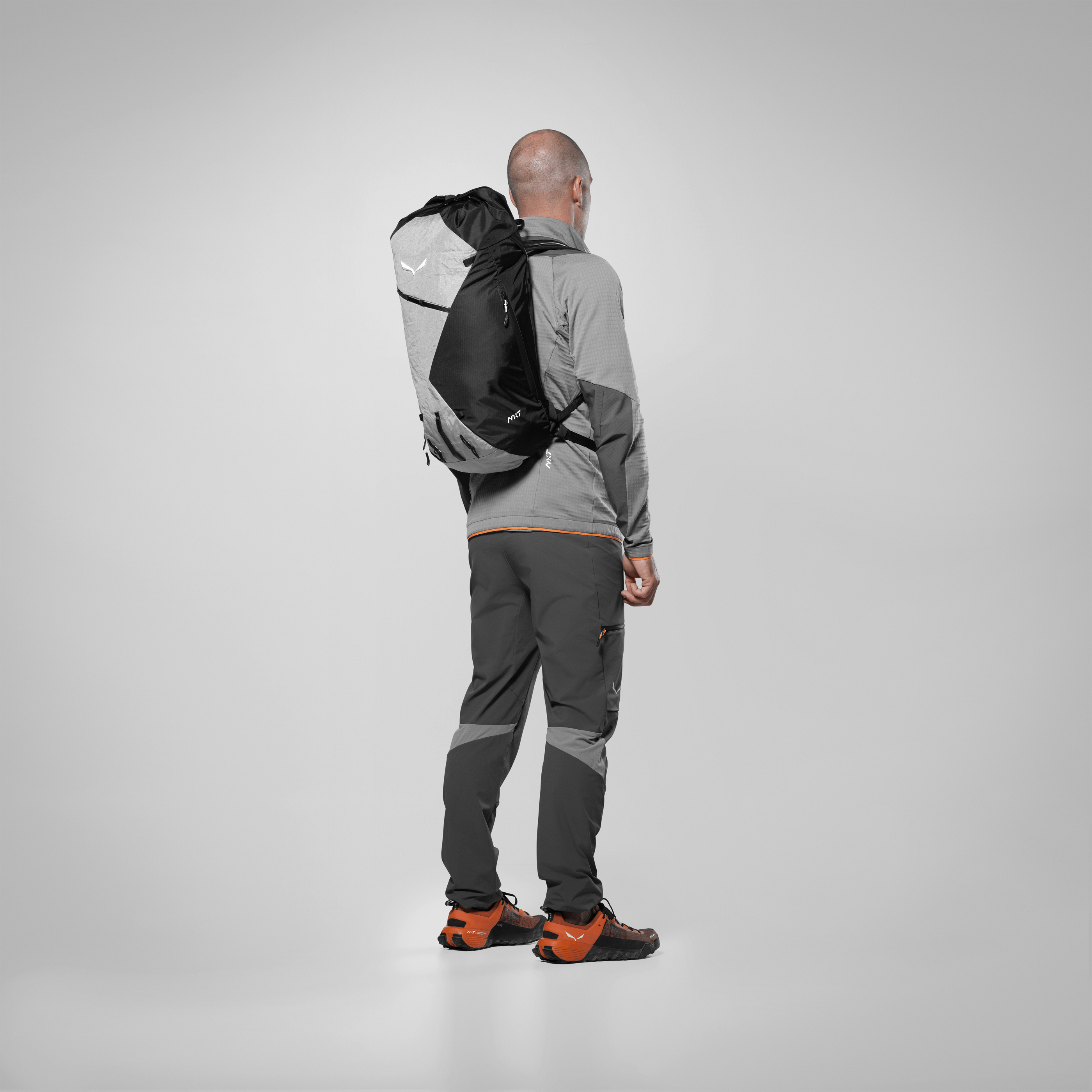 NXT 32L Rucksack on_body image