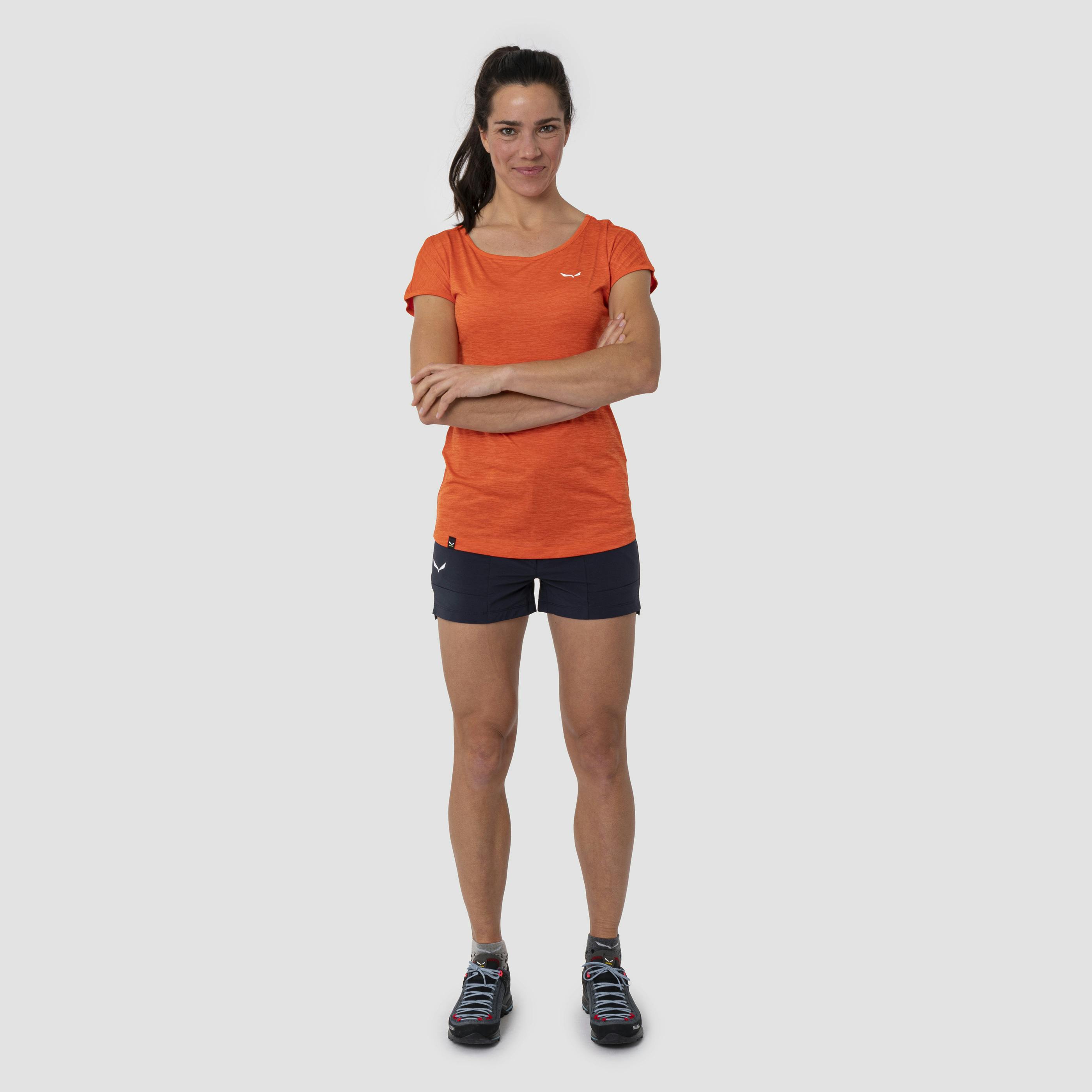 Puez Durastretch Cargo Shorts Women on_body image