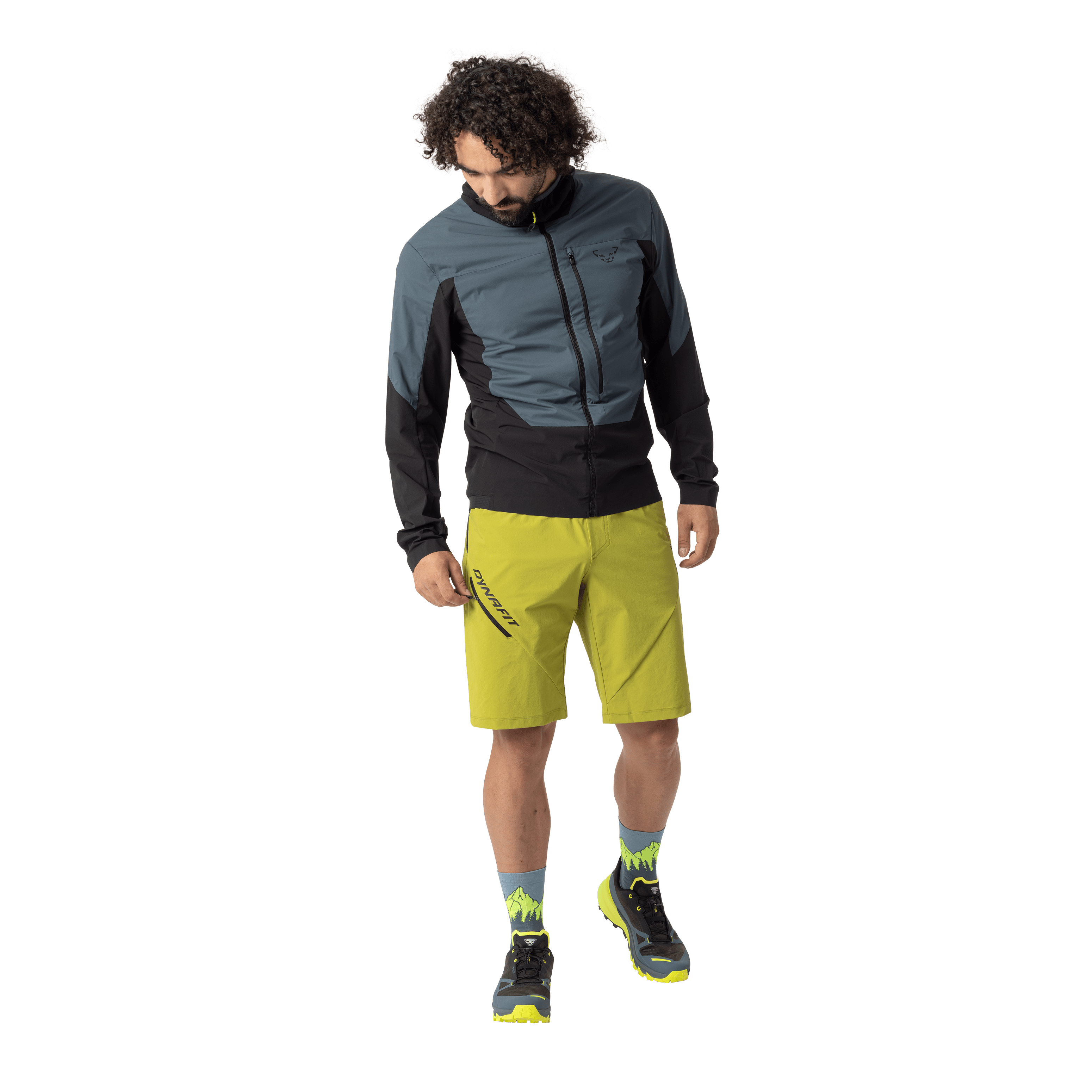 Short Traverse Hybrid hommes on_body image