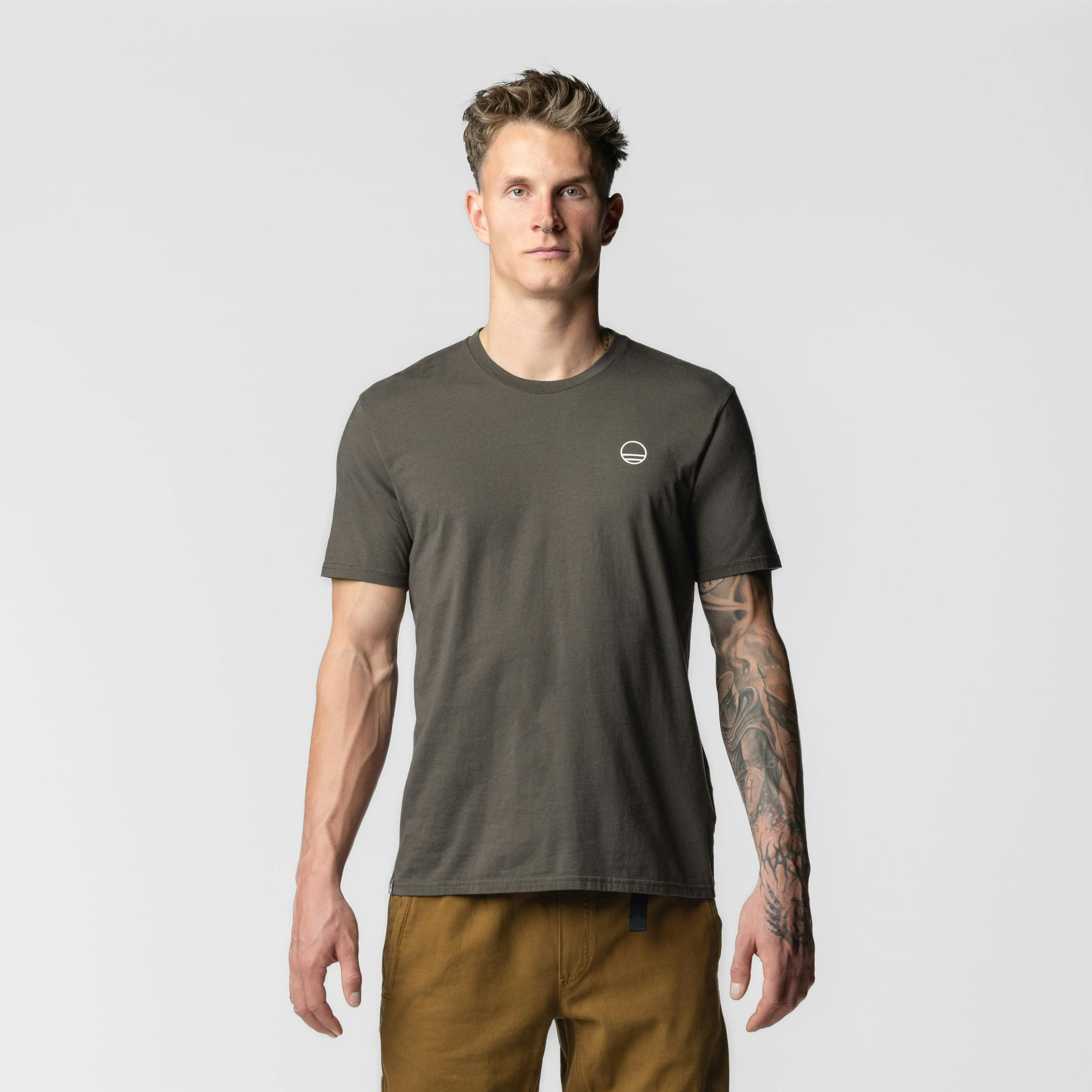 Herren Heritage T-Shirt  on_body image