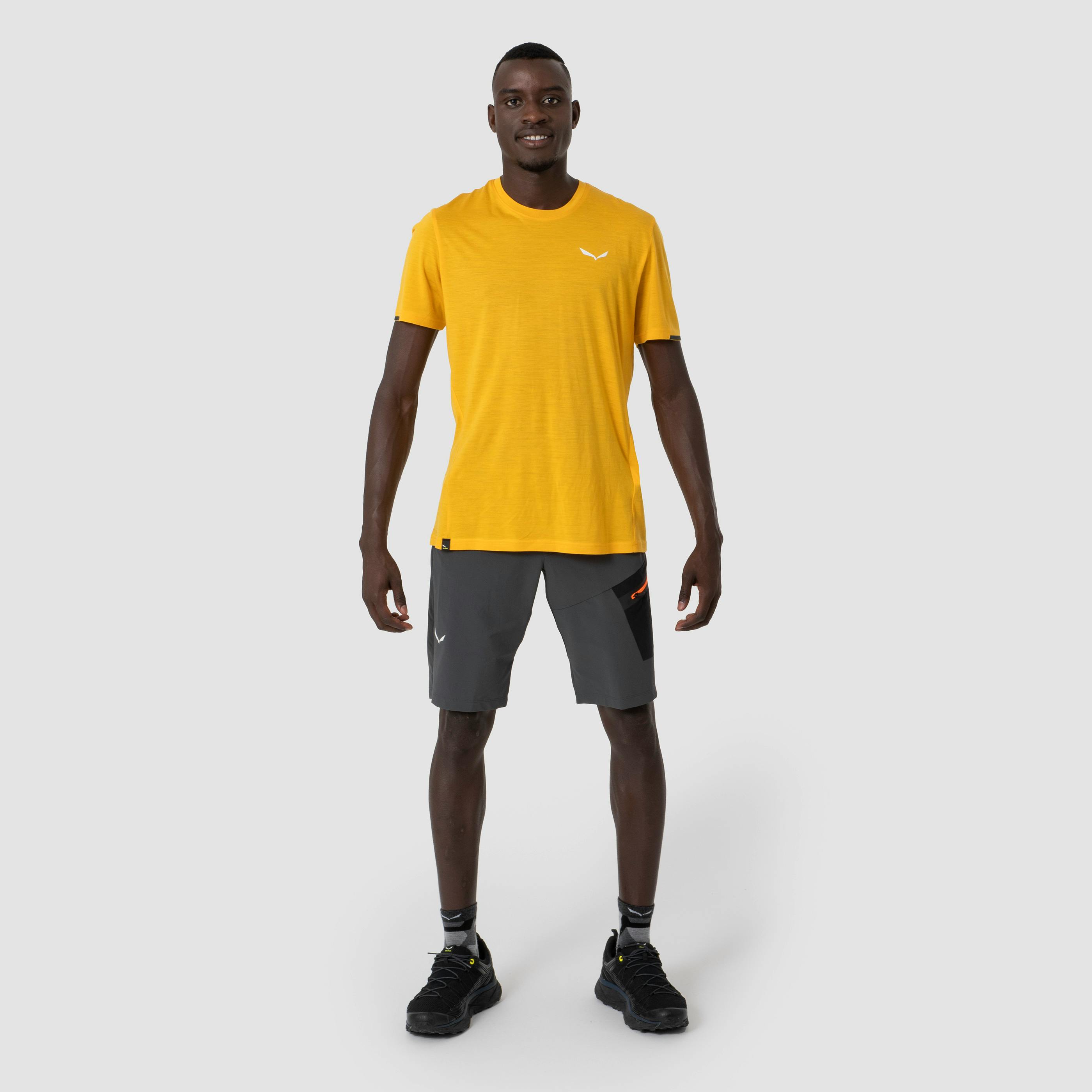 Pedroc Durastretch Bermuda Herren  on_body image