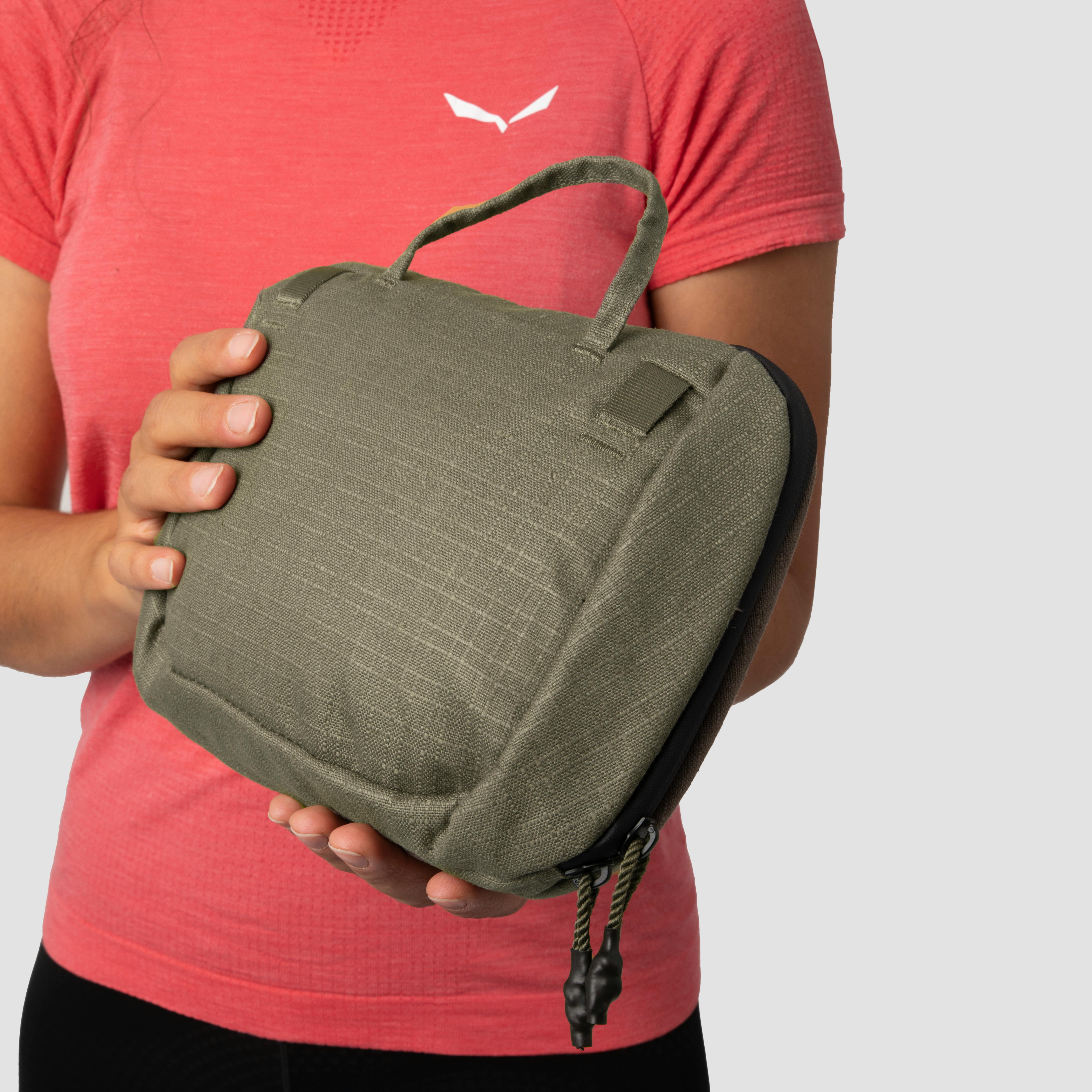 Lavaredo Hemp Pouch on_body image