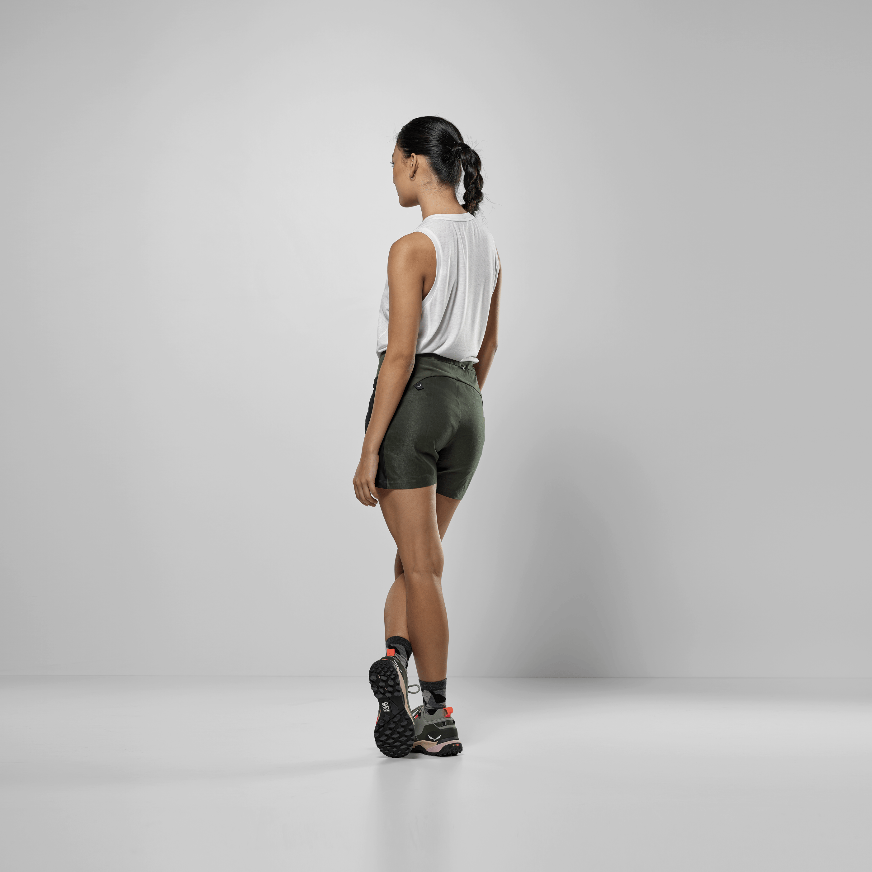 Puez Hemp Durastretch Shorts Damen on_body image