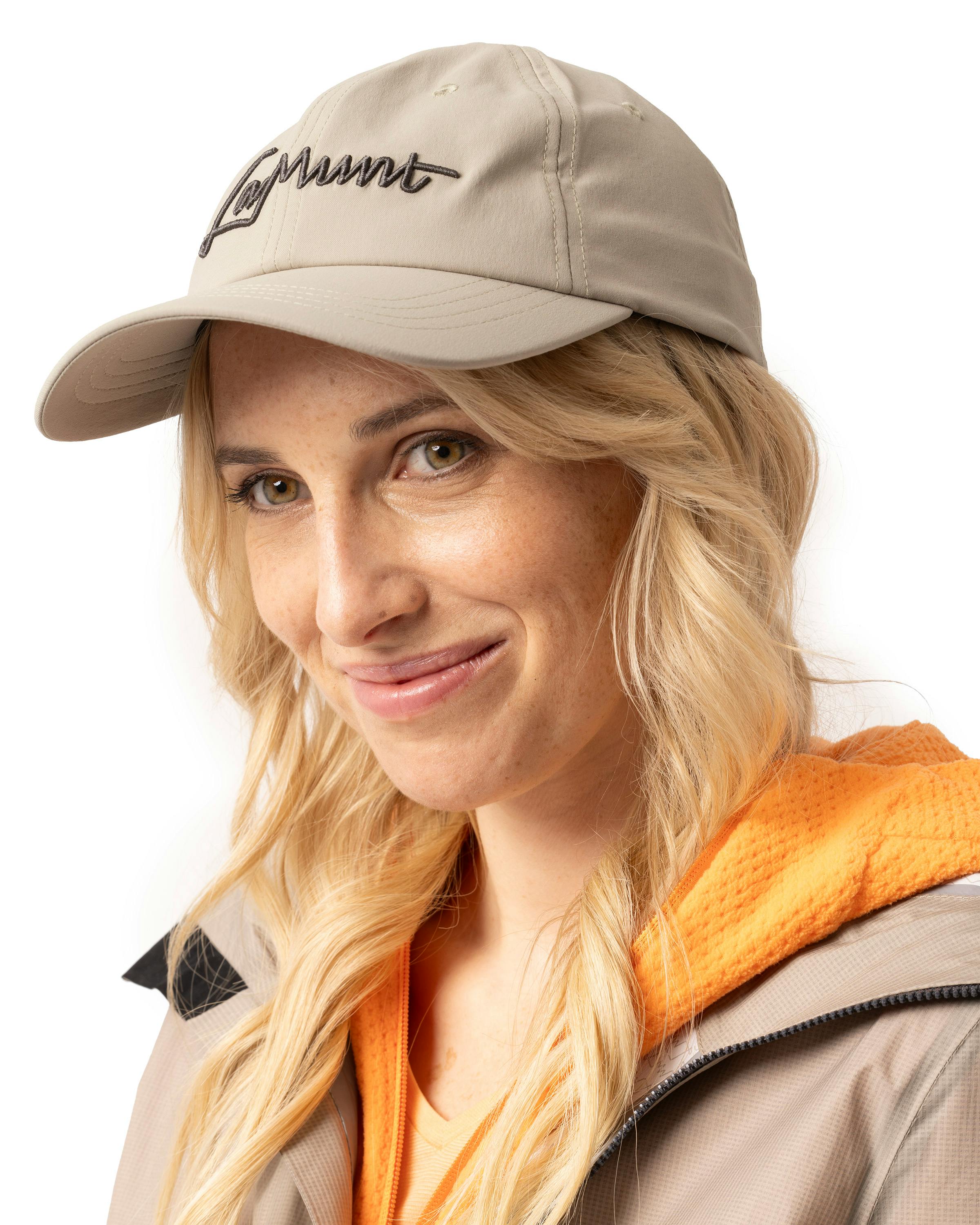 Martha Leichtes Logo Cap tech_detail image