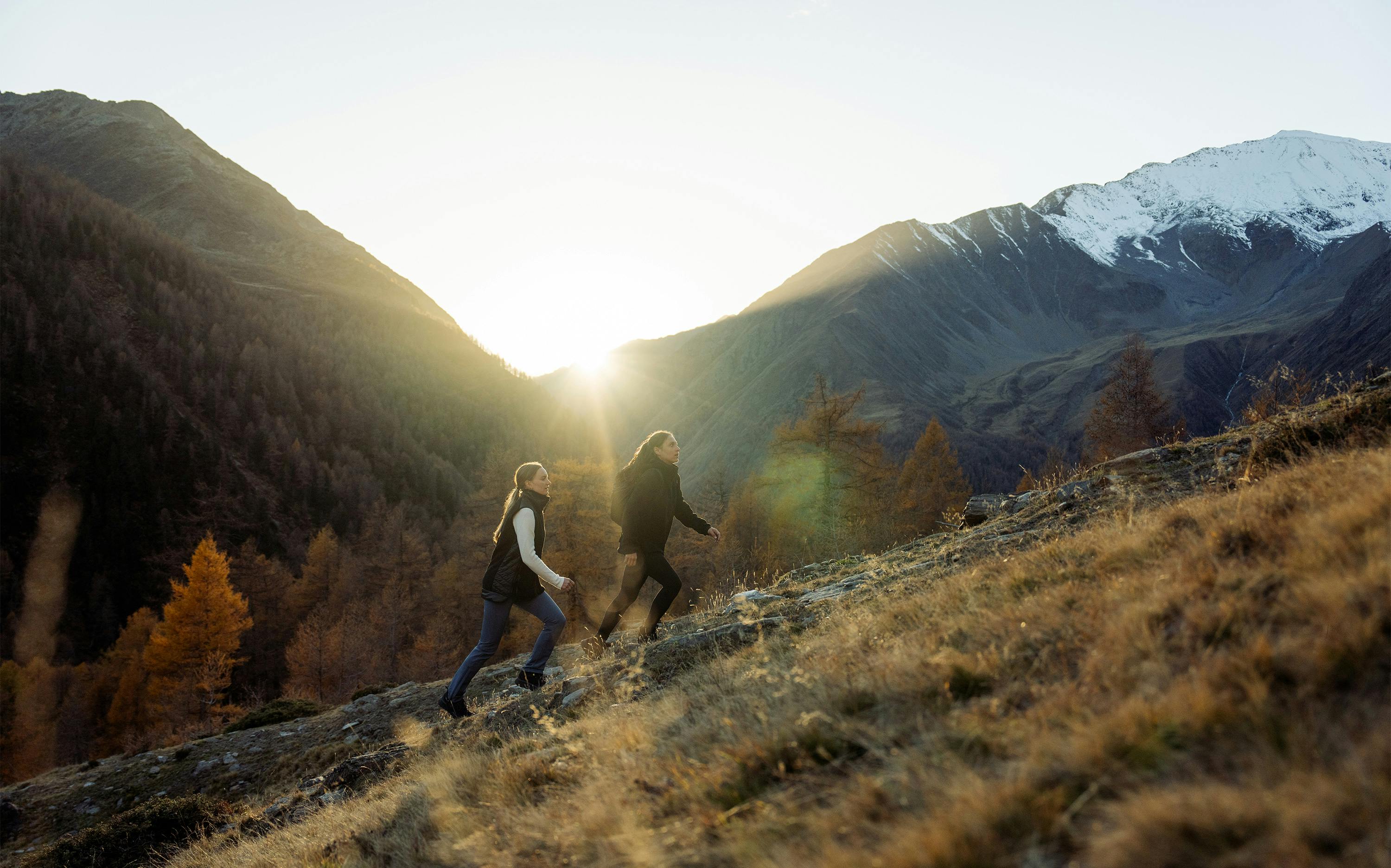 SOPHIA COZY THERMAL HOODIE horizontal image