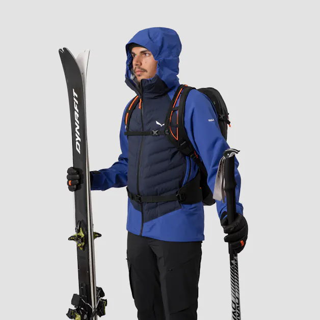 Sella 26L Rucksack on_body image