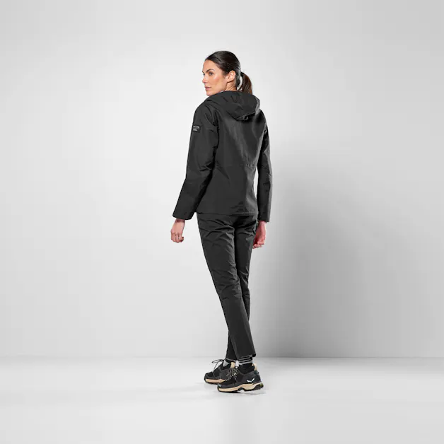 Fanes Hemp Powertex 3 Layers Softshell Jacke Damen on_body image