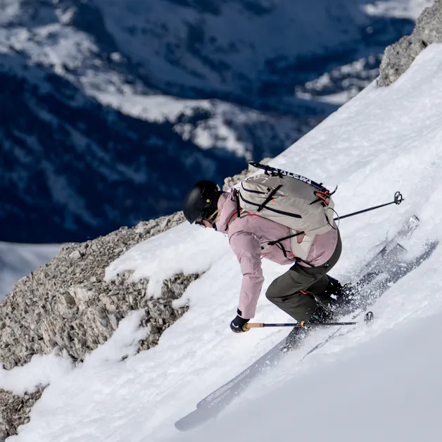 Sella 24L Backpack Women action_shot image