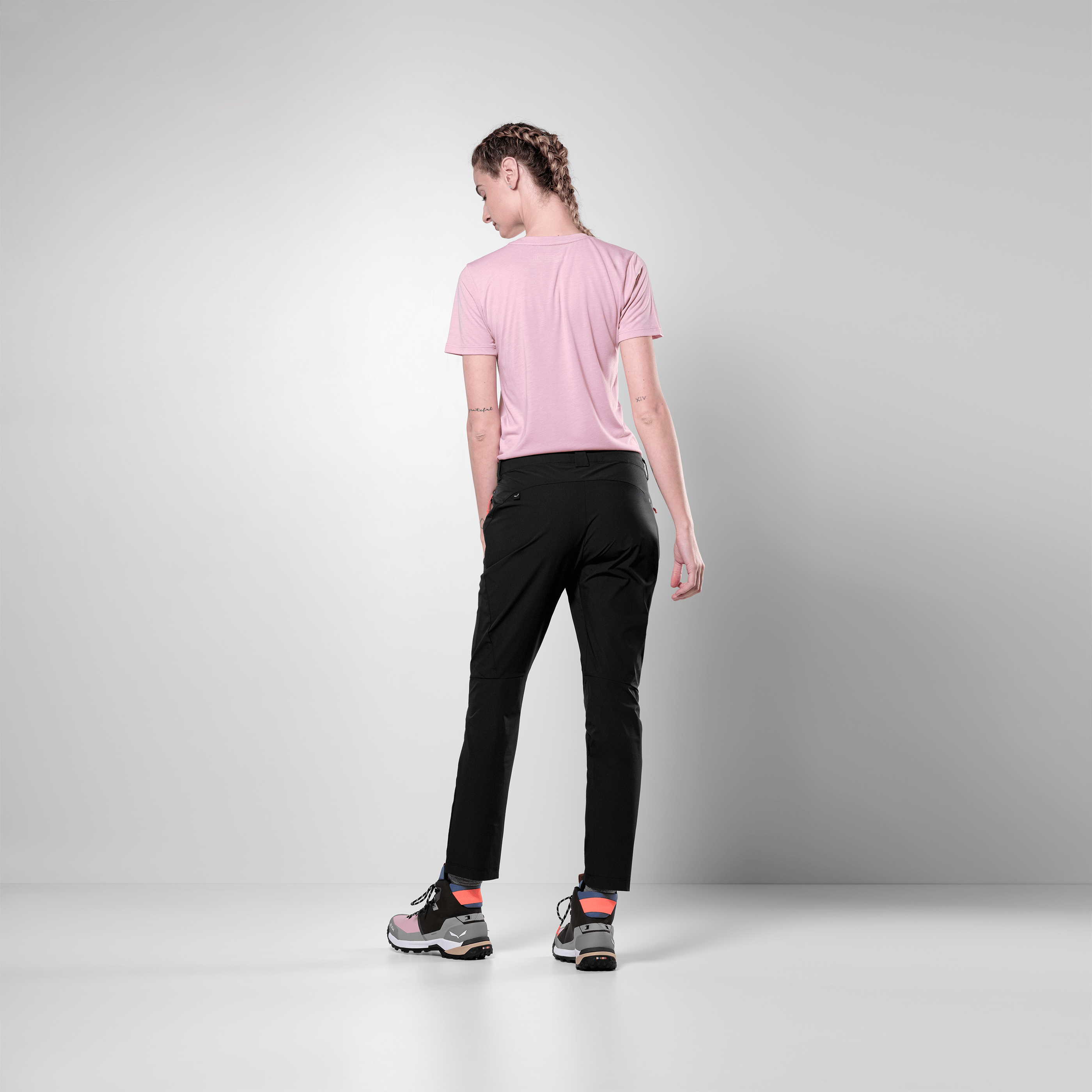 Puez Talvena Durastretch Pantaloni Corti Donna on_body image