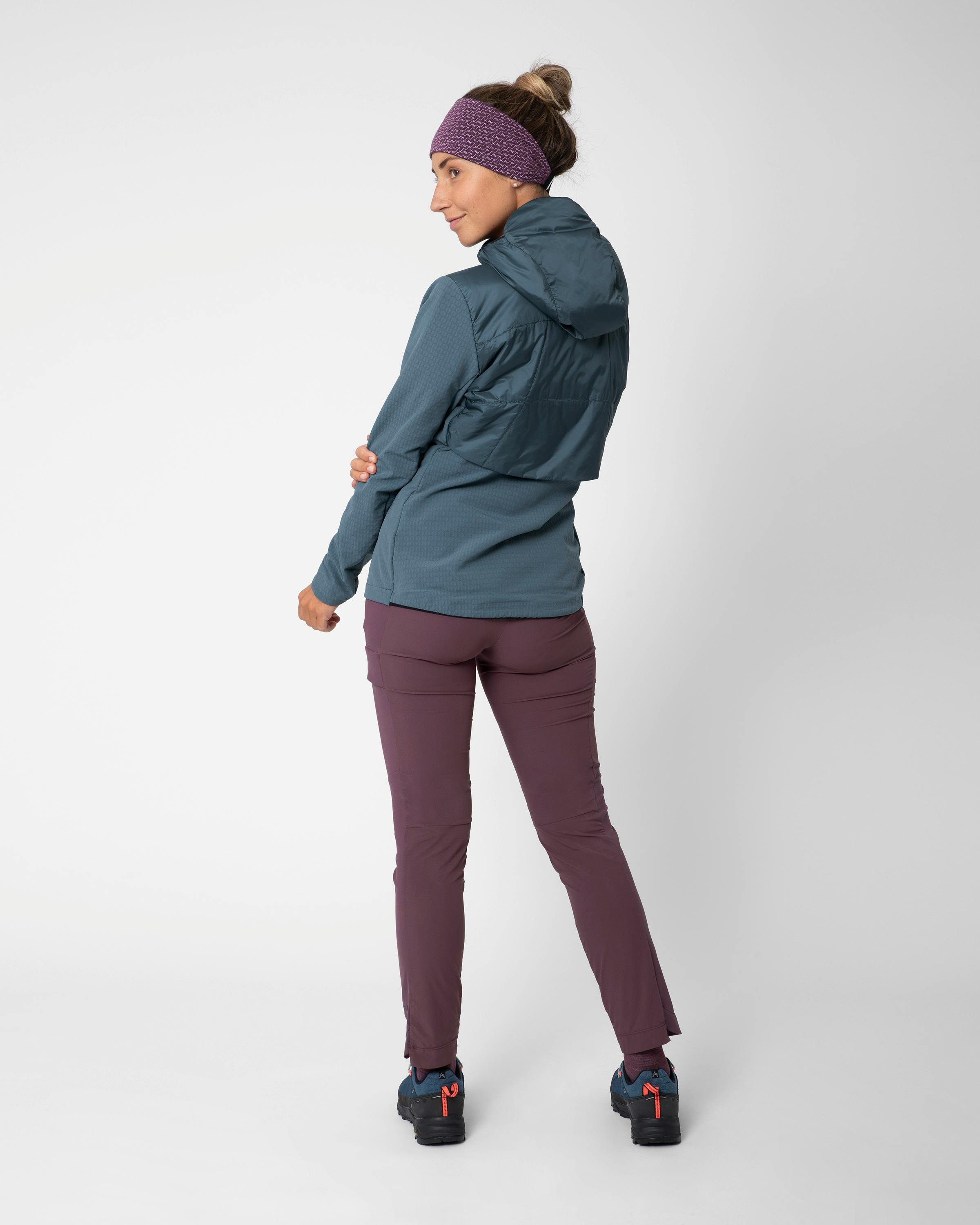 Alberta Hybrid Jacke action_shot image