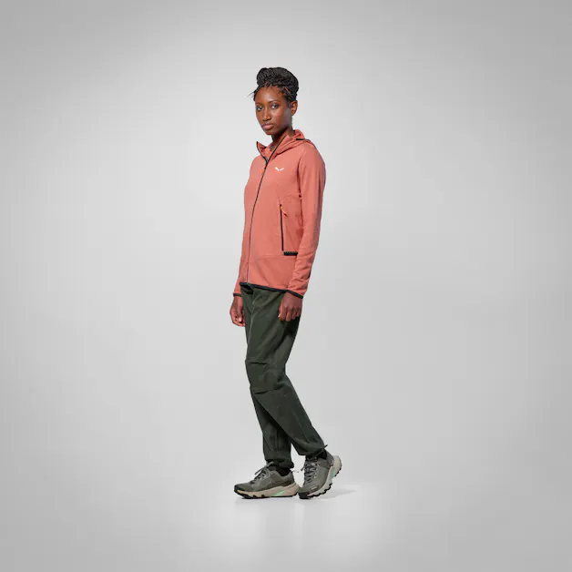 Agner Hemp 2 Hooded Jacket Women on_body image