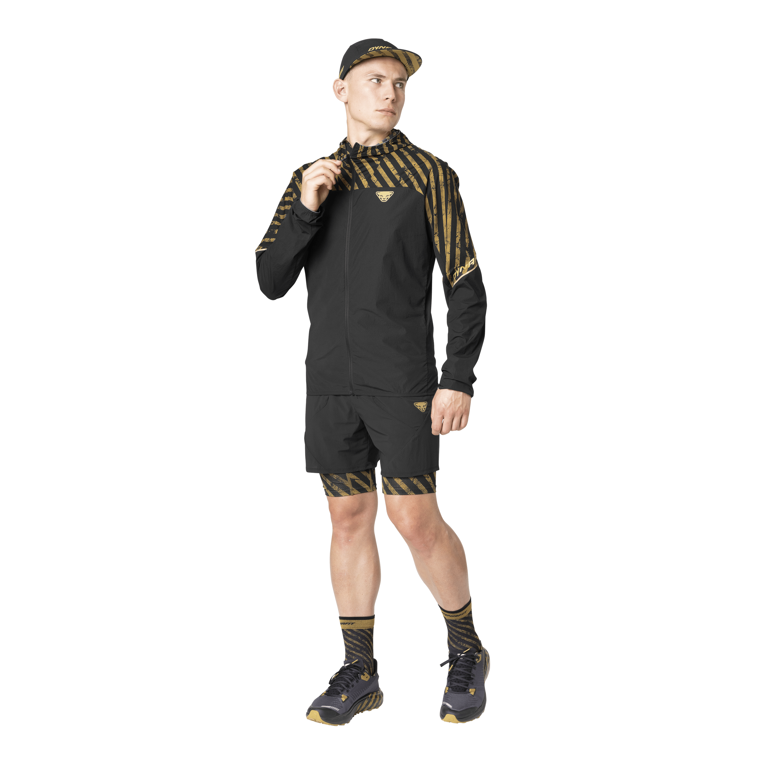 Trail Wind Jacket Men on_body image