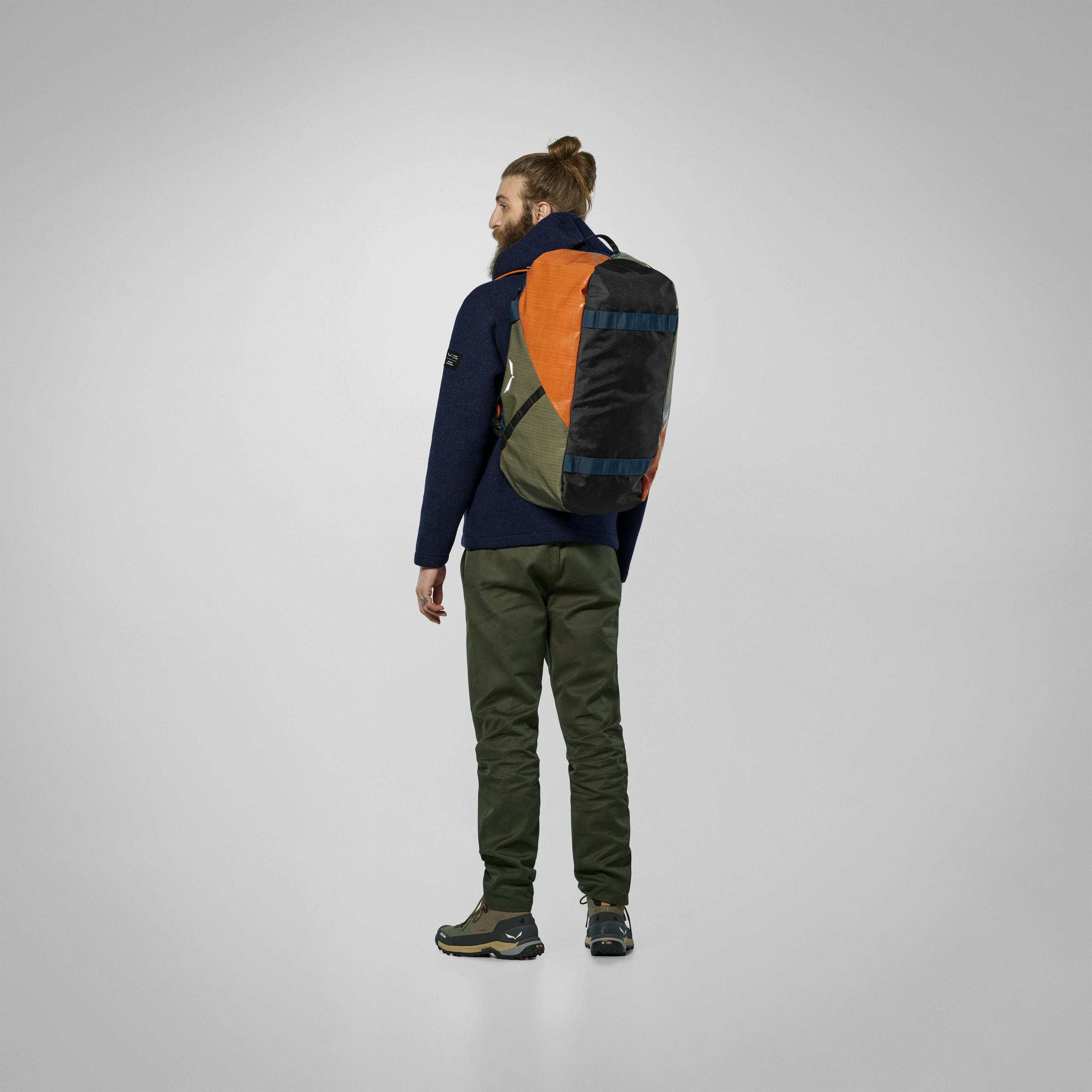 Discovery Duffle Bag S on_body image