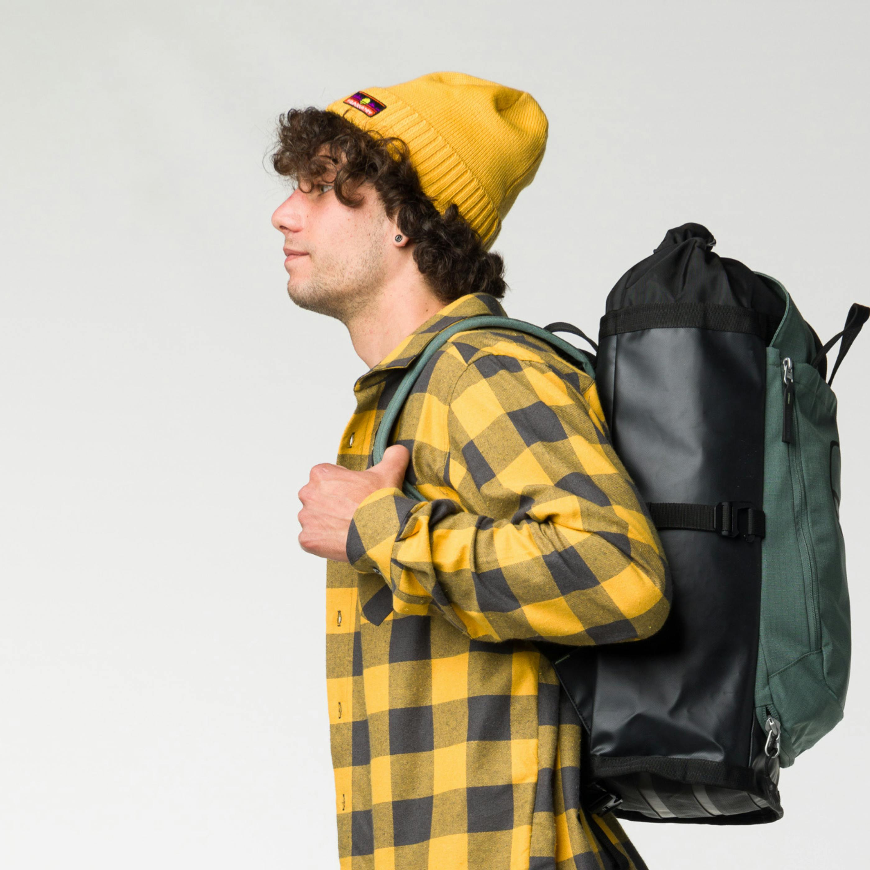 Spotter Beanie Mütze on_body image