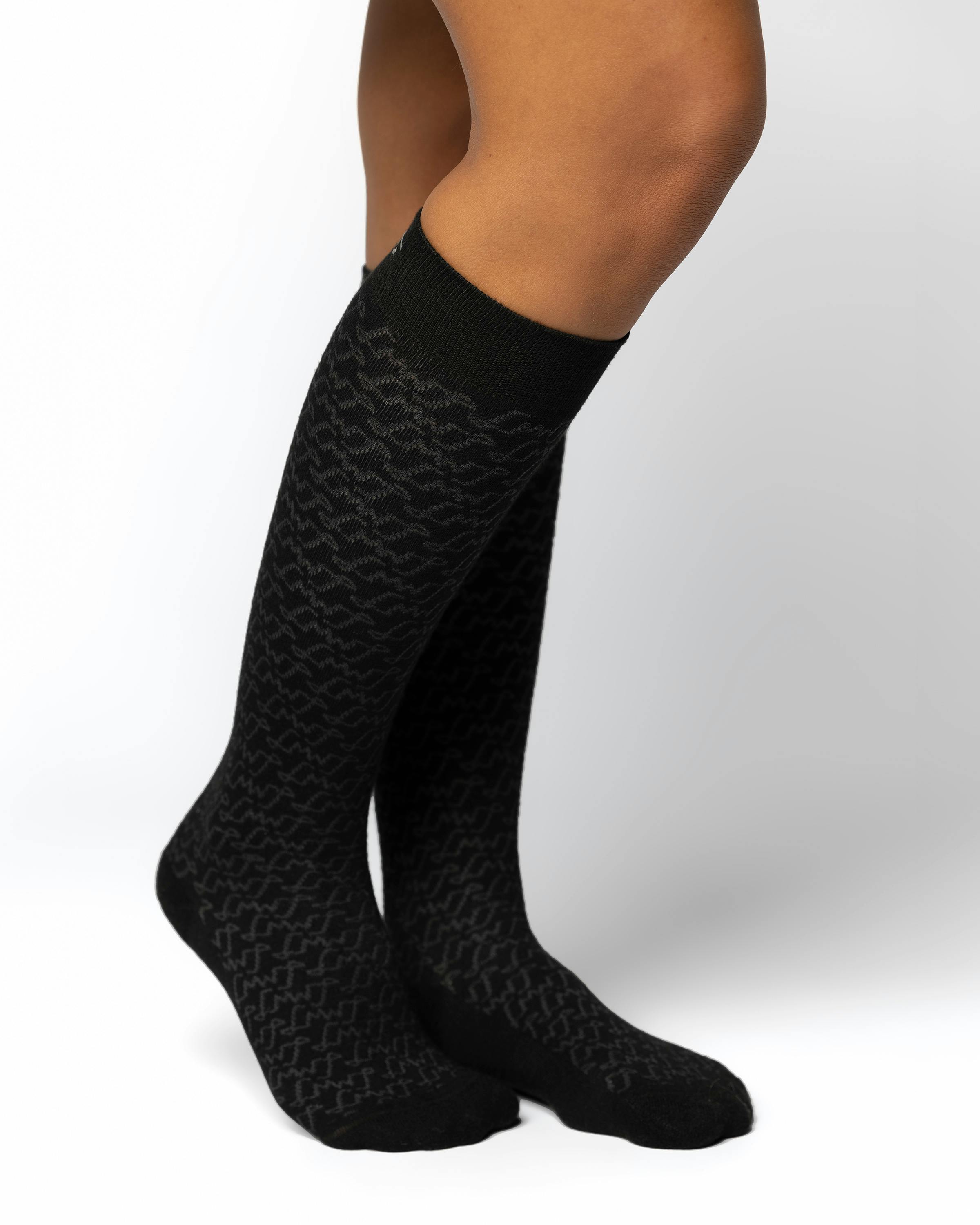 Alice Calze In Cashmere  action_shot image