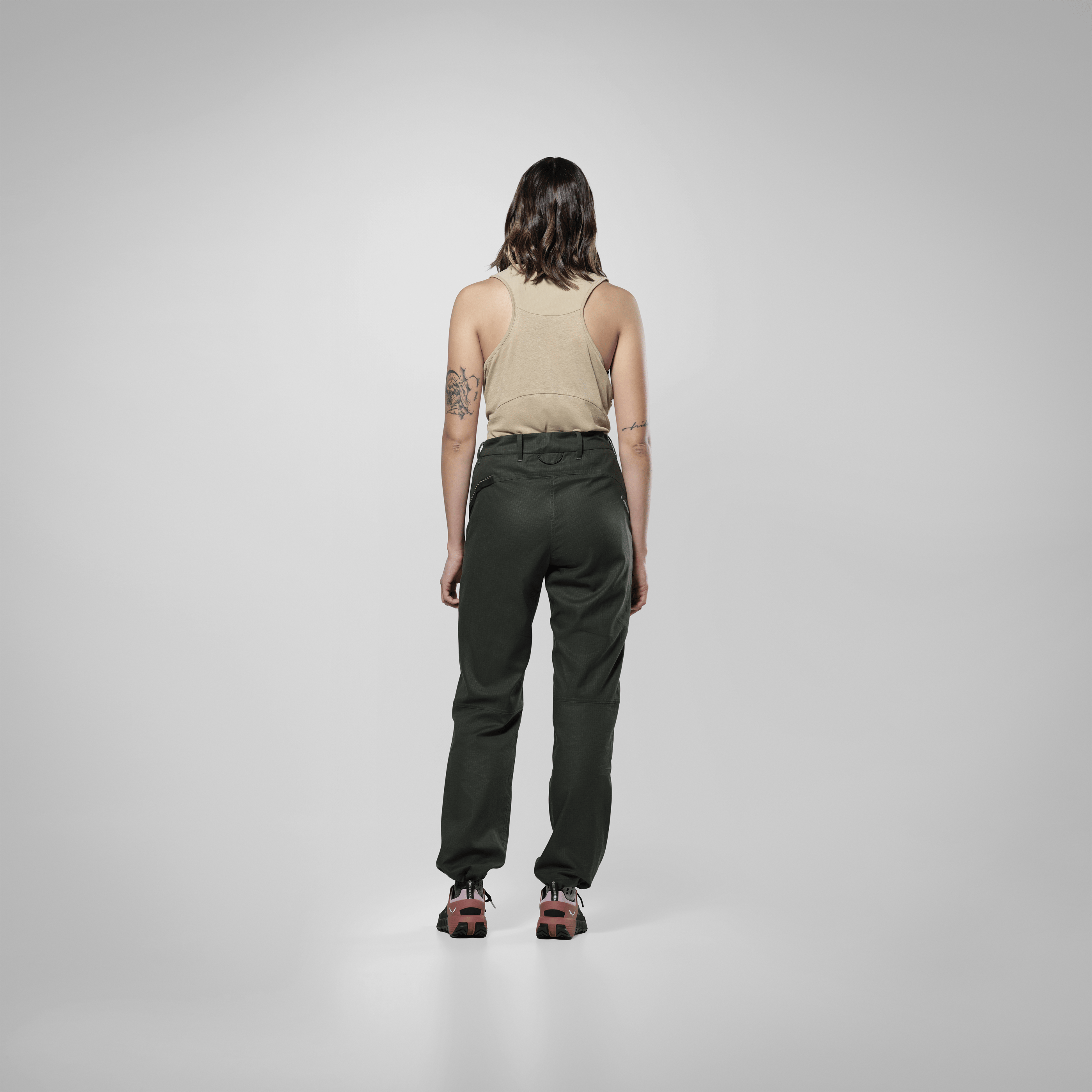 Agner Hemp Ripstop Hose Damen on_body image