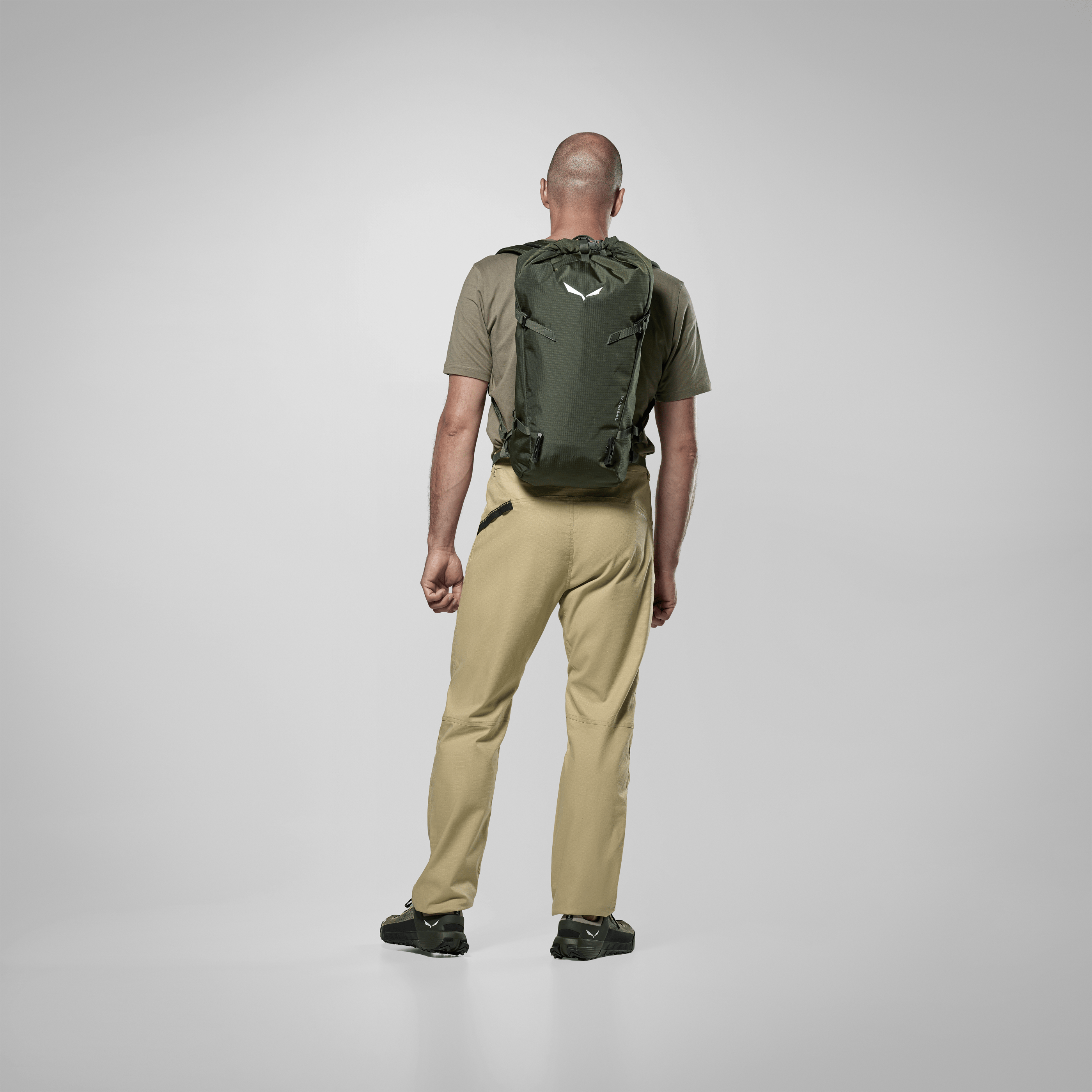 Climb Mate 25L Mochila on_body image