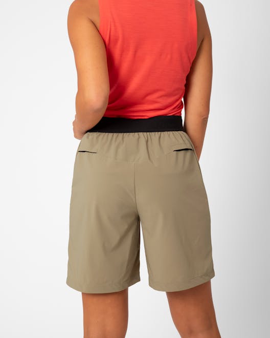 Katharina Pantaloncini Da Montagna perspective_view image