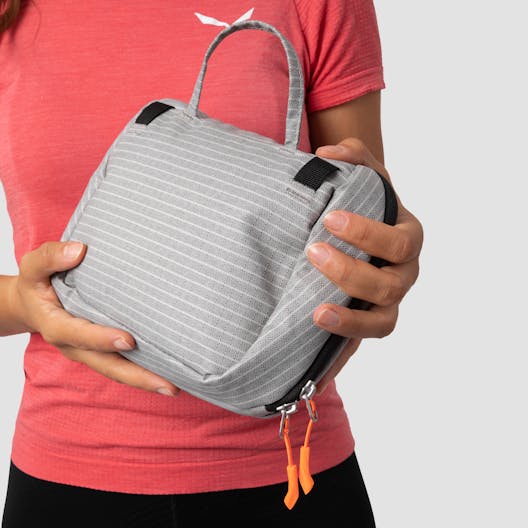 Lavaredo Pouch on_body image