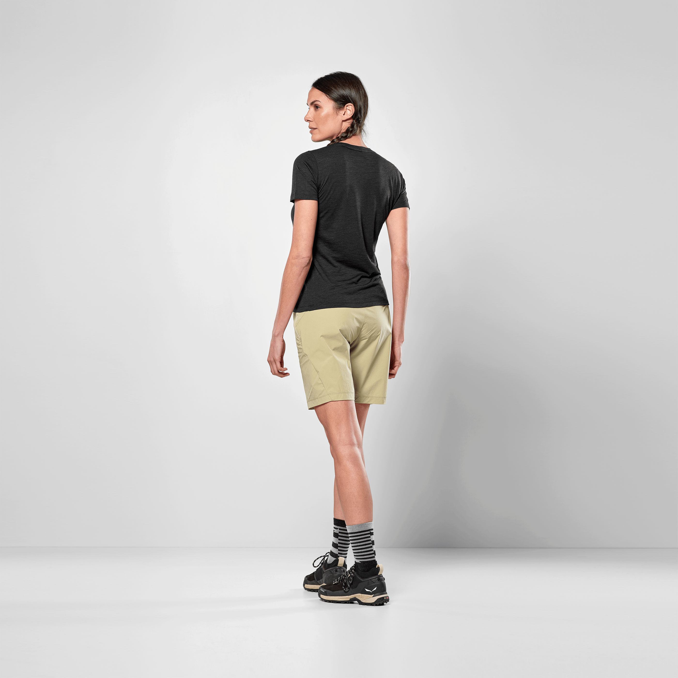 Eagle Dotted Mountain Trainer Merino Maglietta Donna on_body image