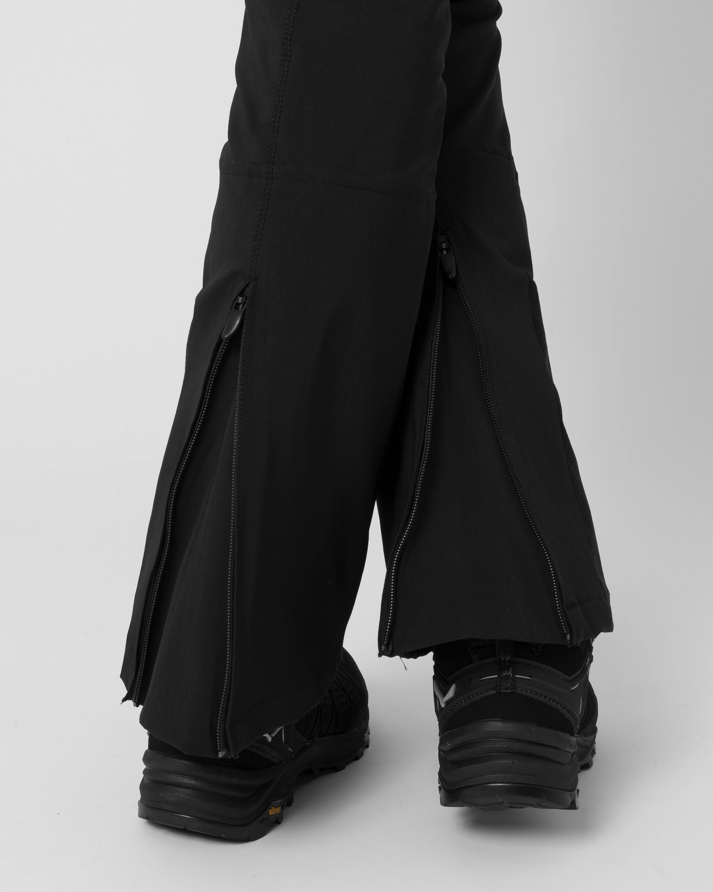 Constanze Pantaloni tech_detail image