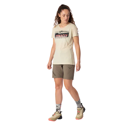 Transalper Graphic Shirt Women on_body image