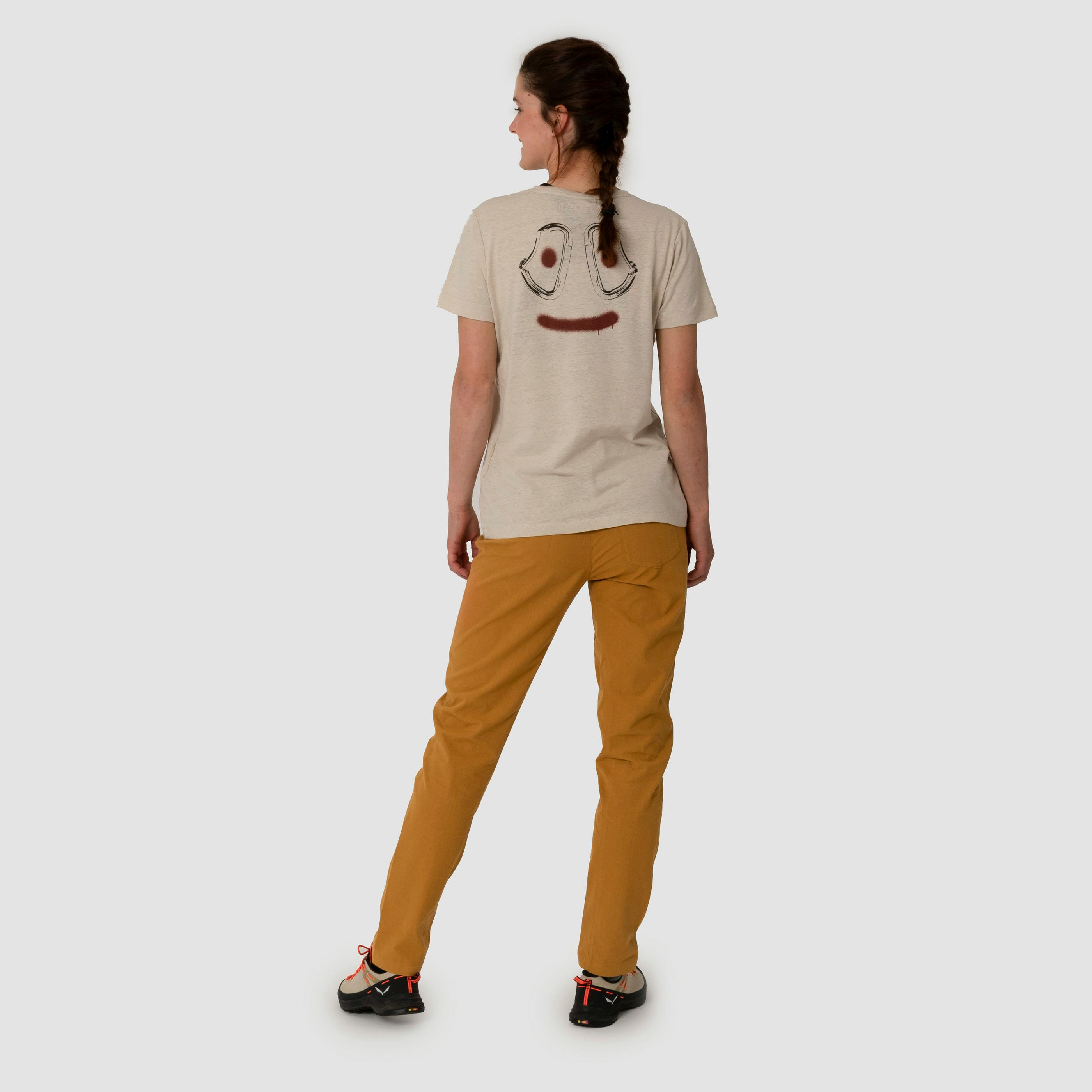 Lavaredo Hemp Pant Women on_body image