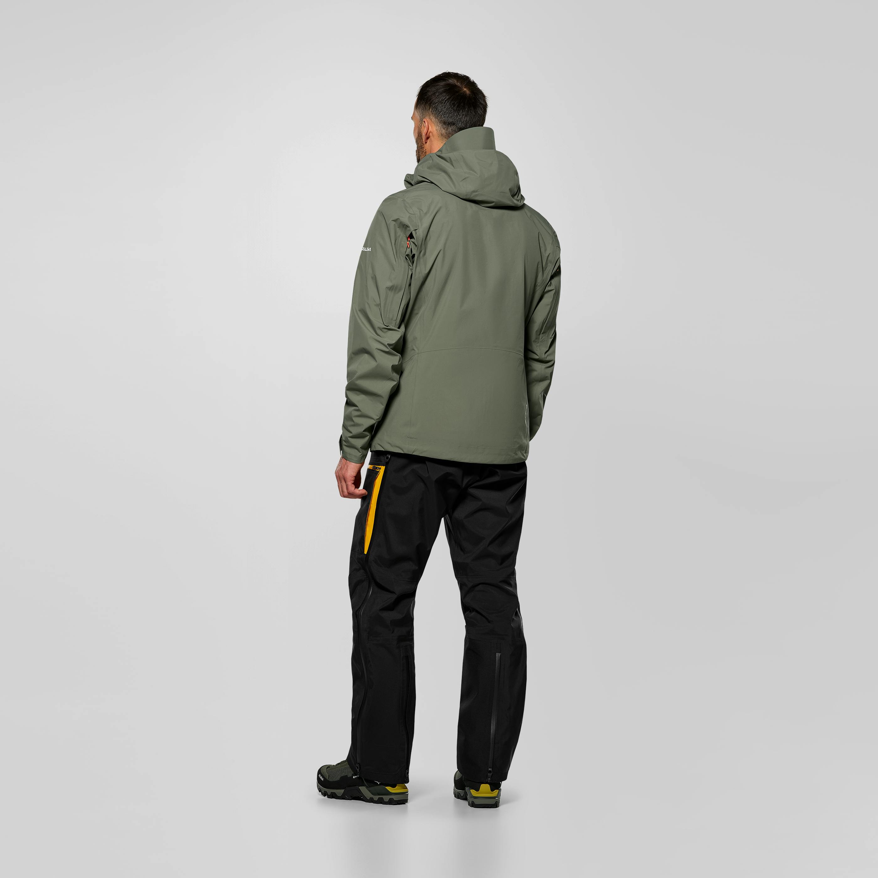Ortles Powertex 3L Jacke Herren on_body image