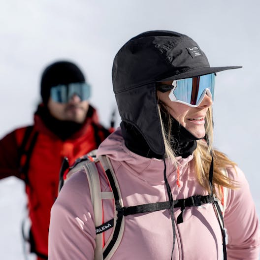 Sella Flat Berretto action_shot image