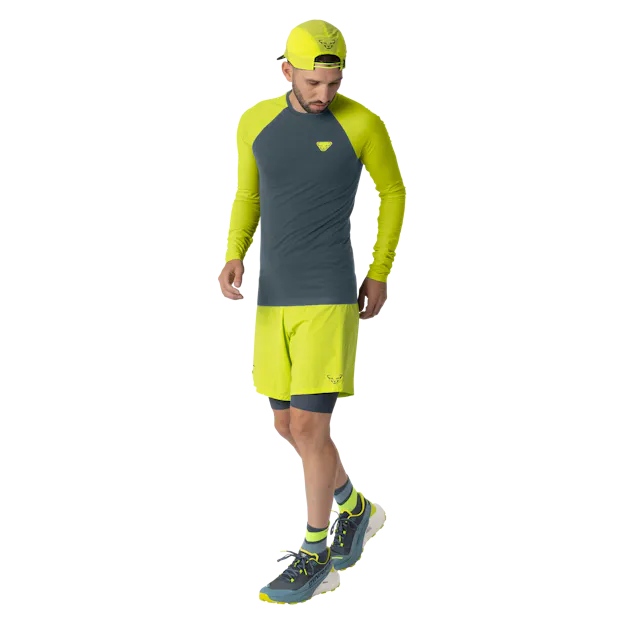 Ultra S-Tech Longsleeve Men on_body image