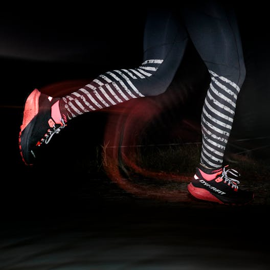 Trail Reflective Tights Women action_shot image