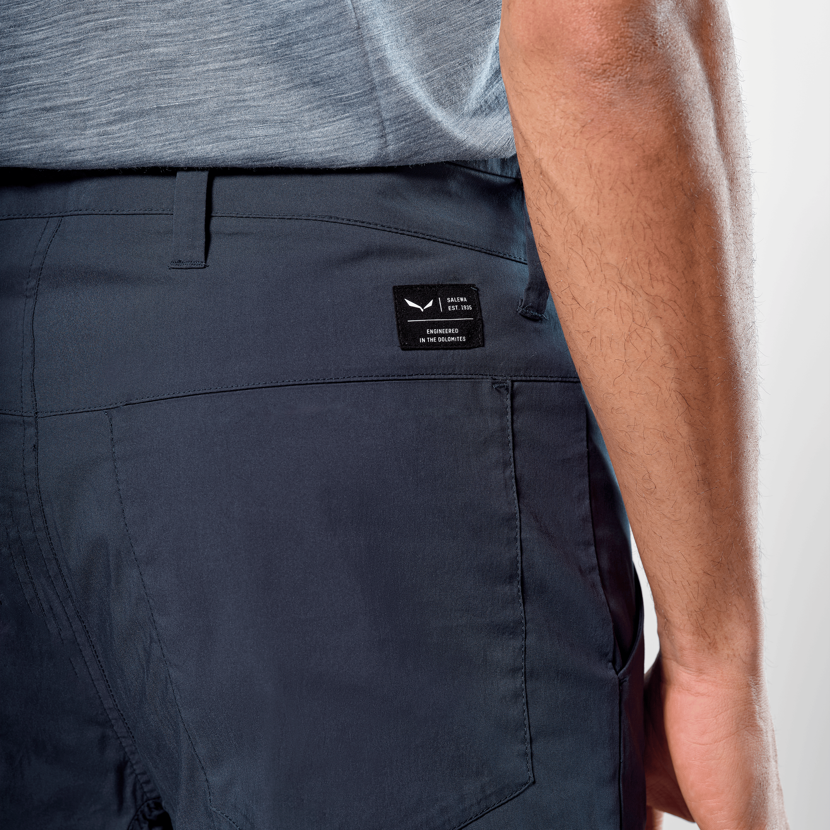 Fanes Light Pantaloncini Uomo tech_detail image
