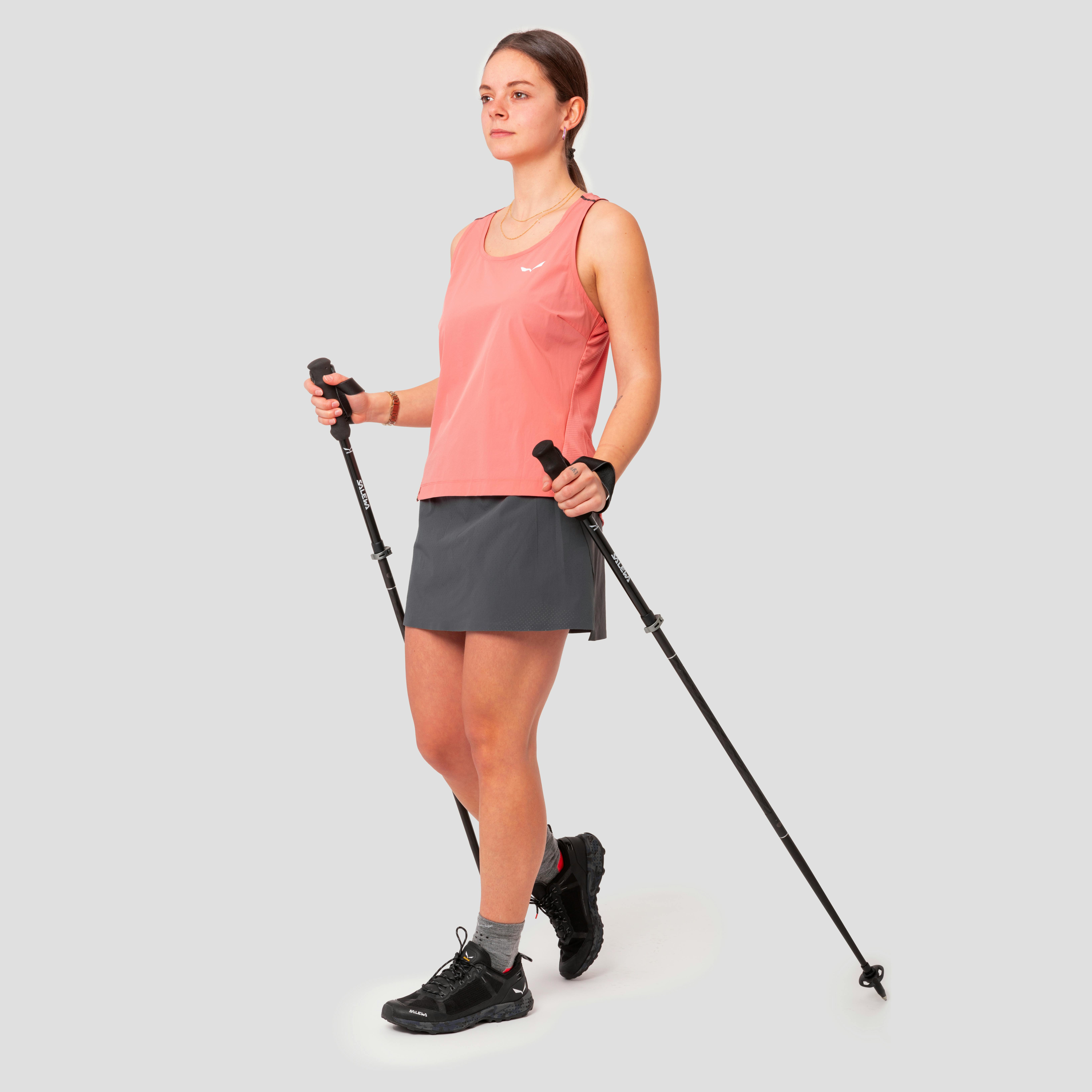 Pedroc Dry Hybrid Tanktop Women on_body image