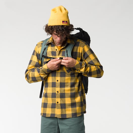 Crag Hauler 25 Backpack perspective_view image