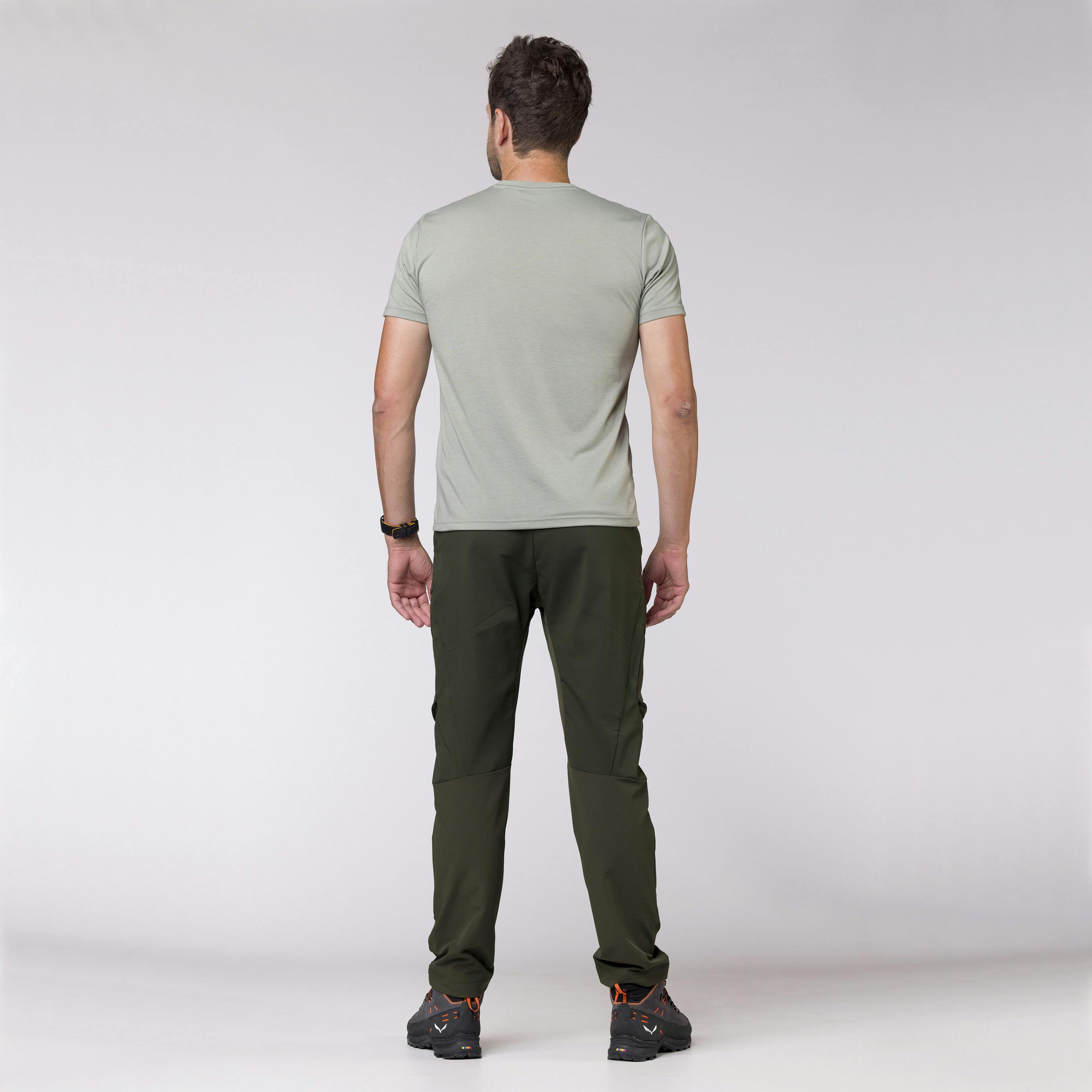 Puez Warm Durastretch Pantalone Cargo Uomo on_body image