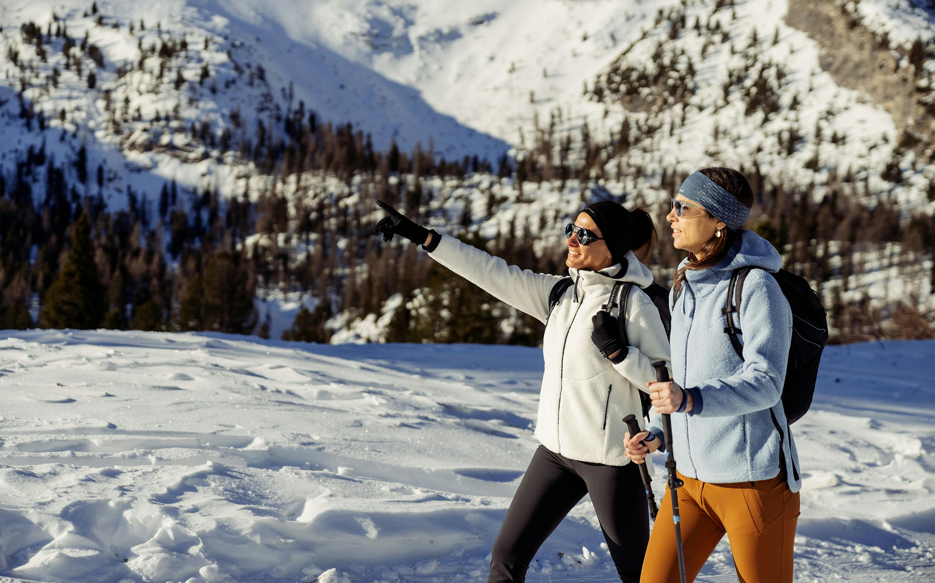 SOPHIA COZY THERMAL HOODIE horizontal image