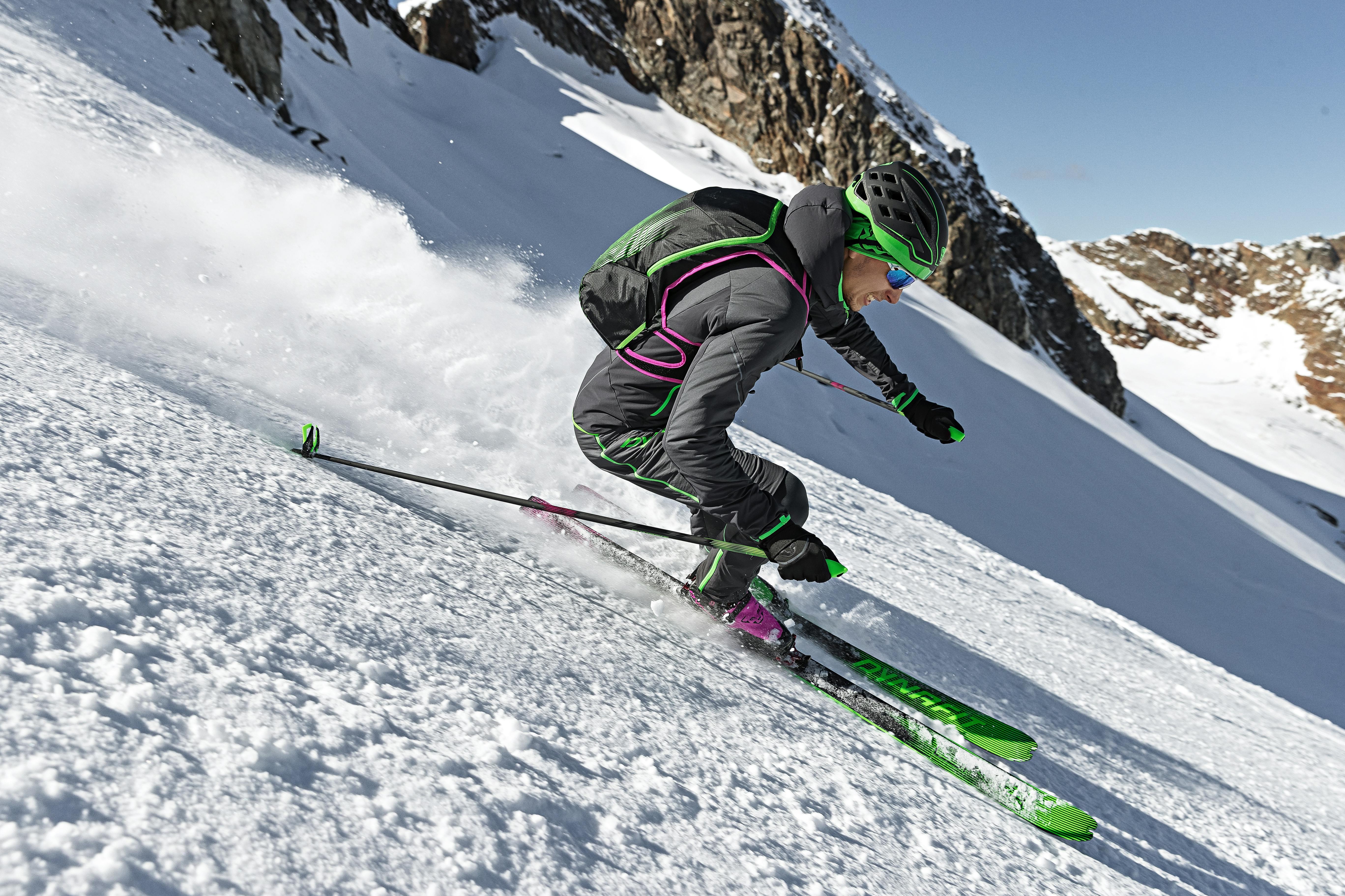 Casco Radical action_shot image