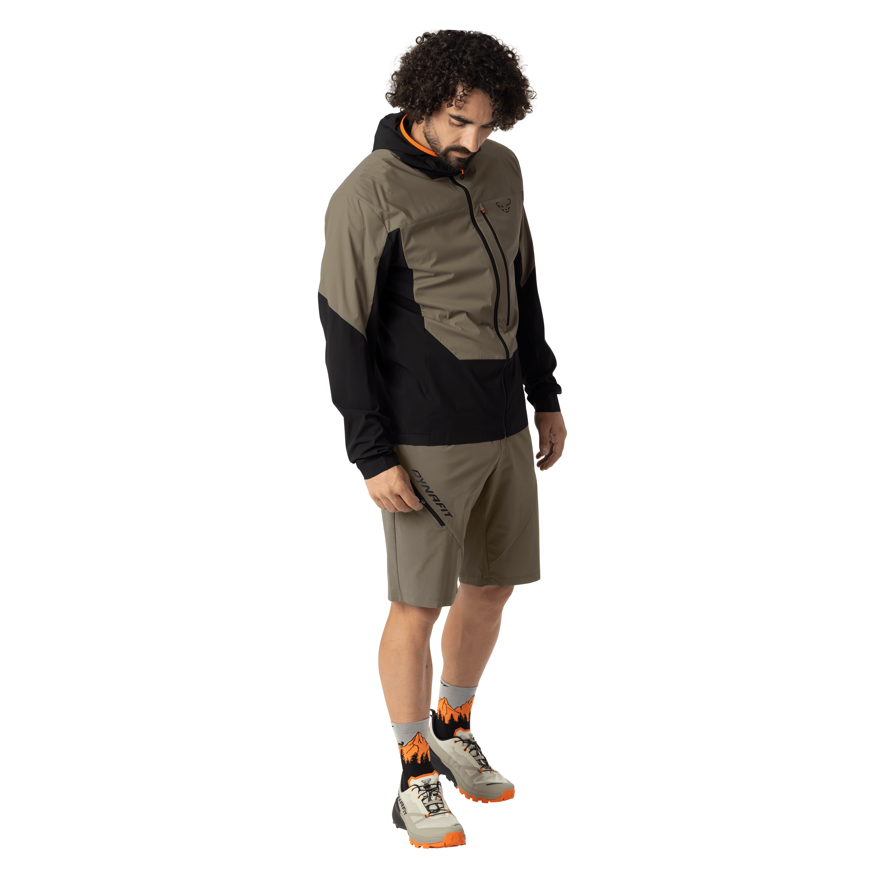 Short Traverse Hybrid hommes on_body image