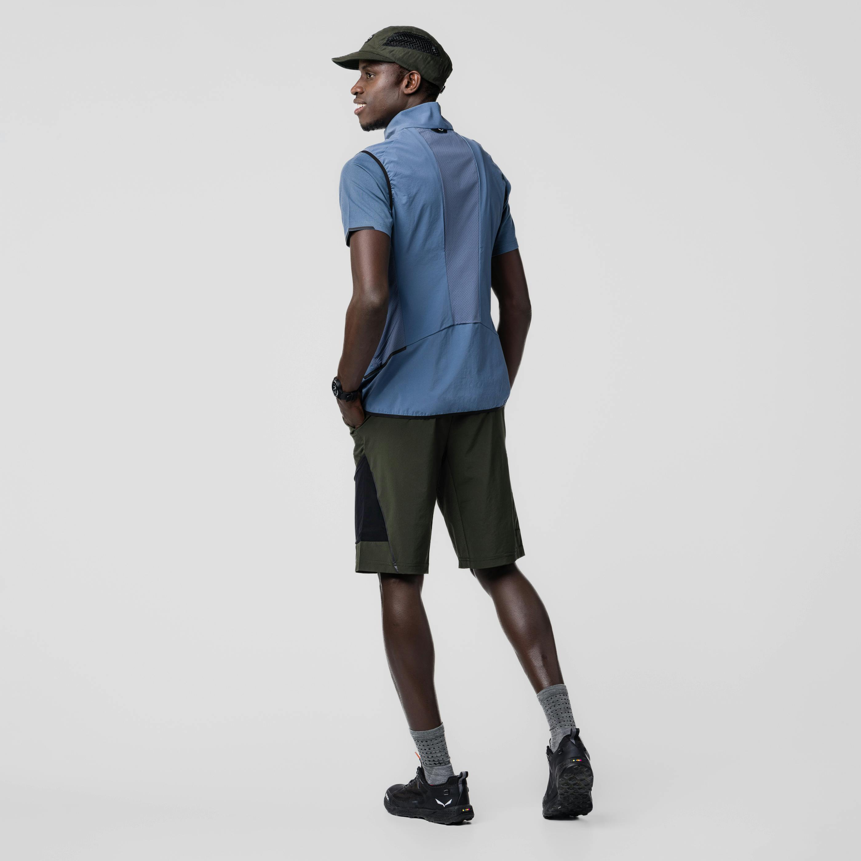 Pedroc Durastretch Light Vest Men   on_body image