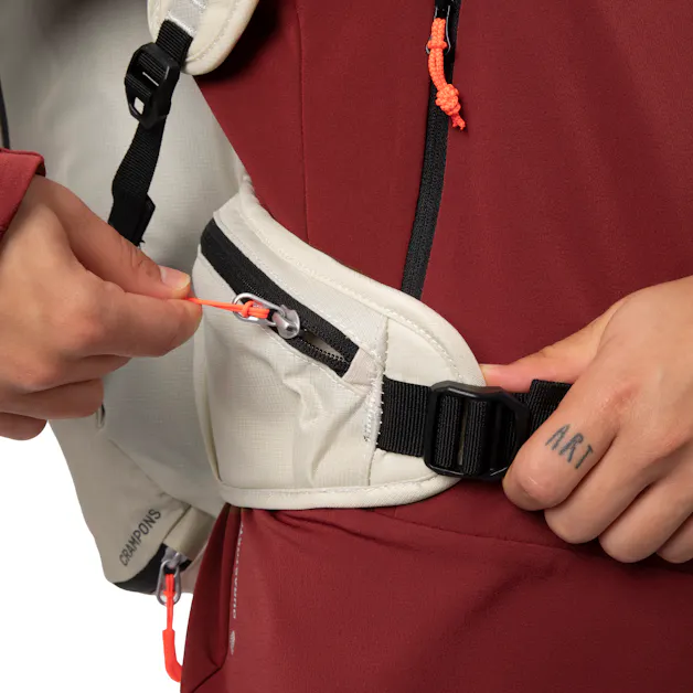 Sella 24L Backpack Women tech_detail image