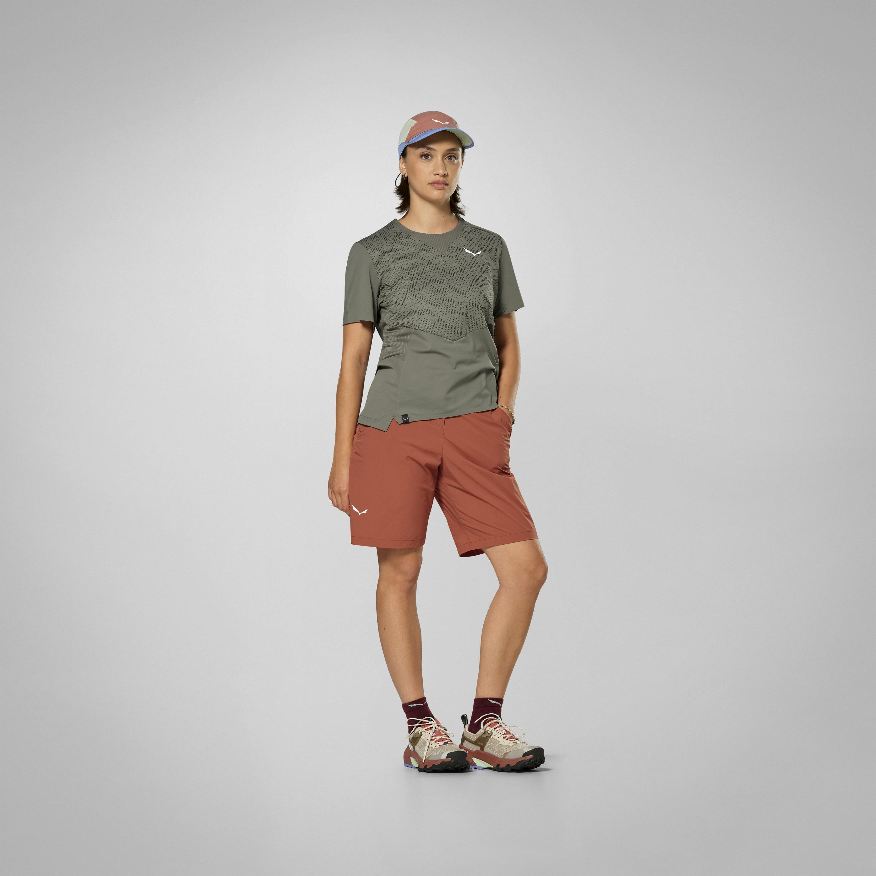 Pedroc 2 Durastretch Shorts Damen on_body image