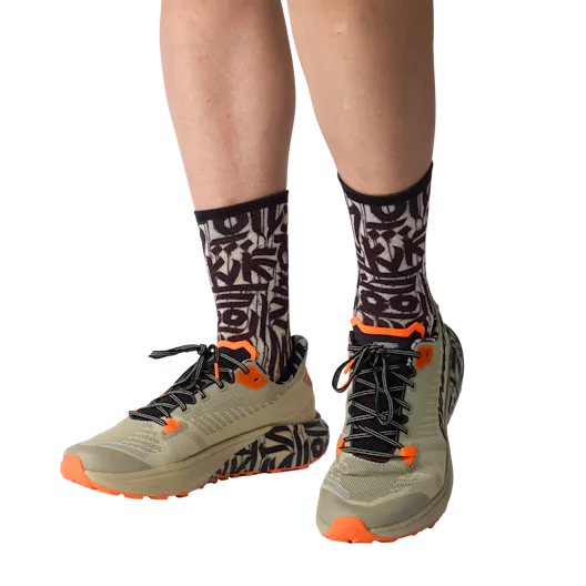 Scarpa trail running Graphic da uomo perspective_view image