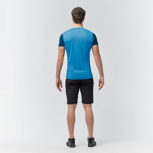 Sporty B 4 Dry'Ton Herren T-Shirt on_body image