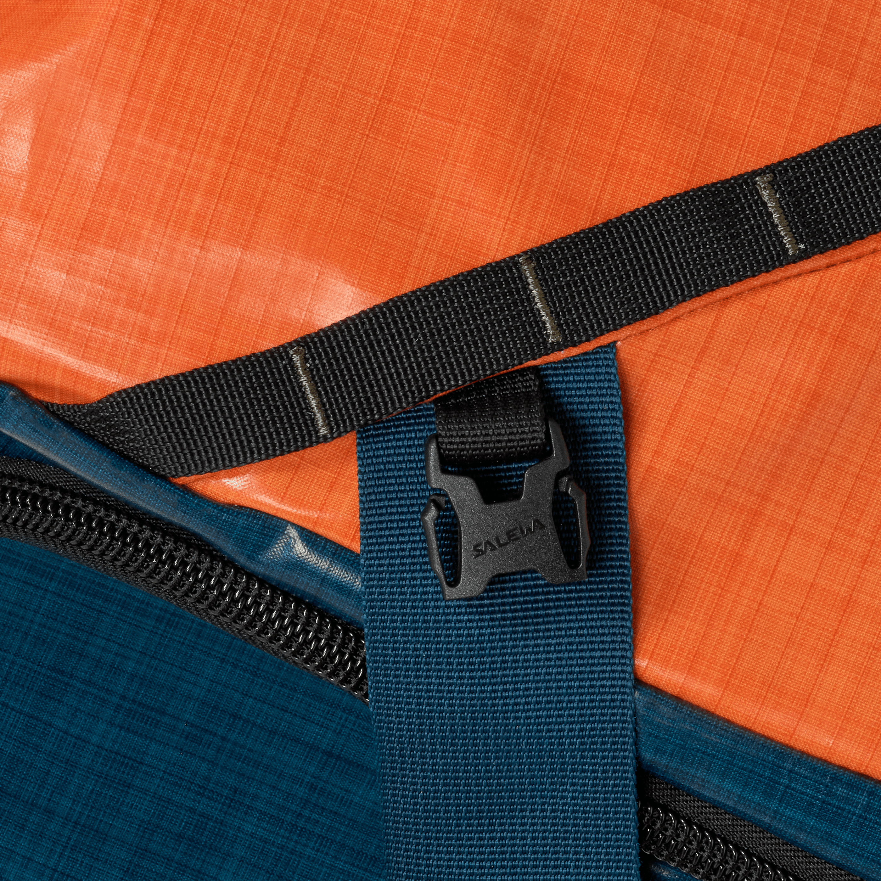 Discovery Duffle Bag M tech_detail image