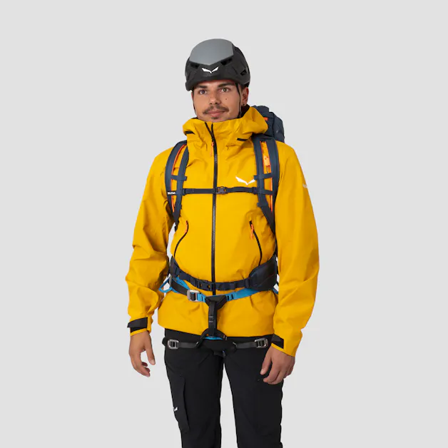 Ortles Wall 38L Rucksack on_body image