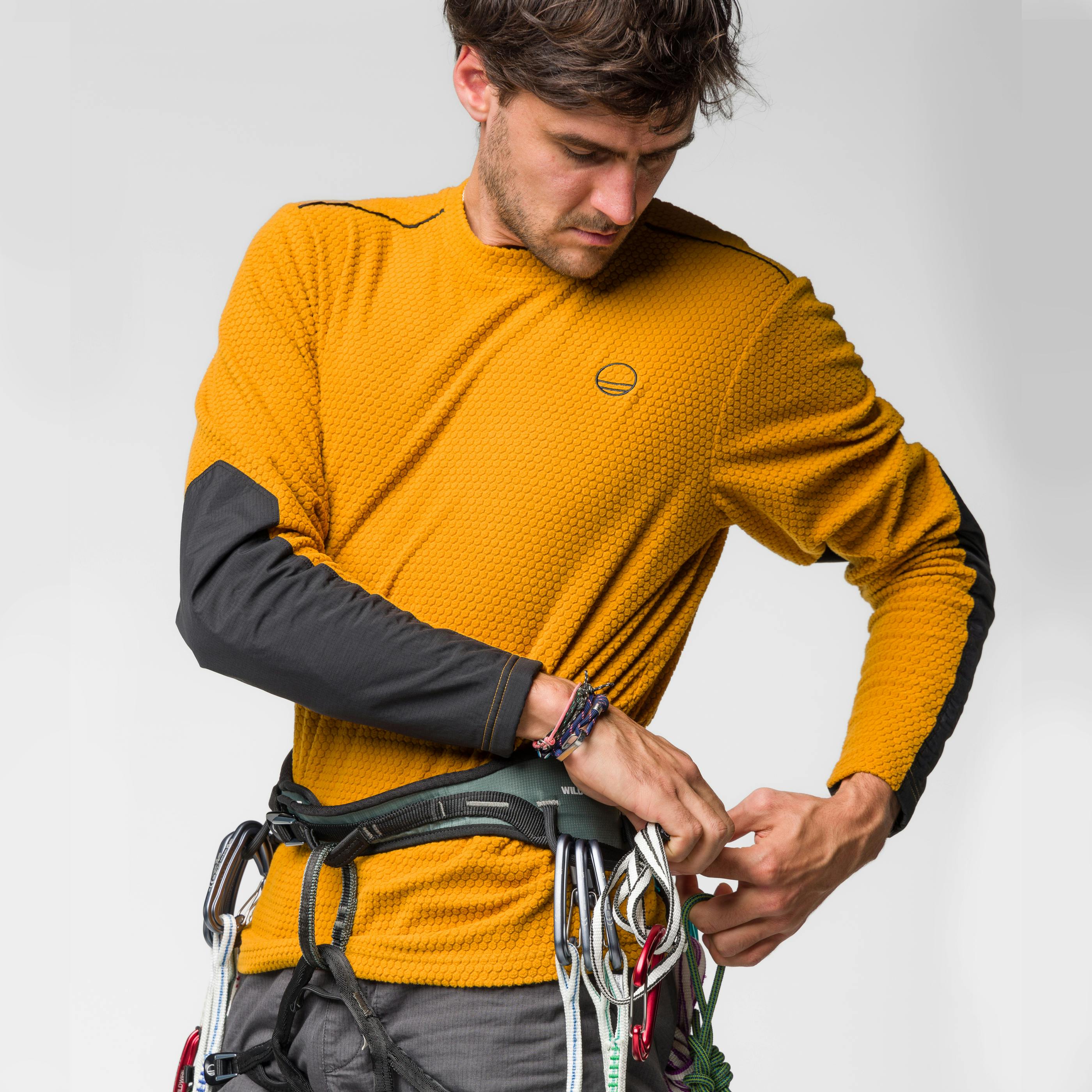 Session Pro Uni Sweater on_body image