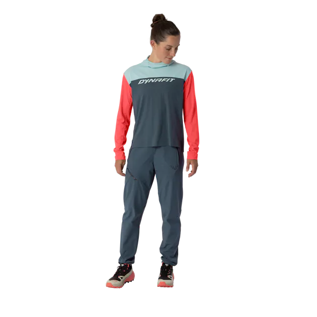 Traverse Sun Hoodie Damen on_body image